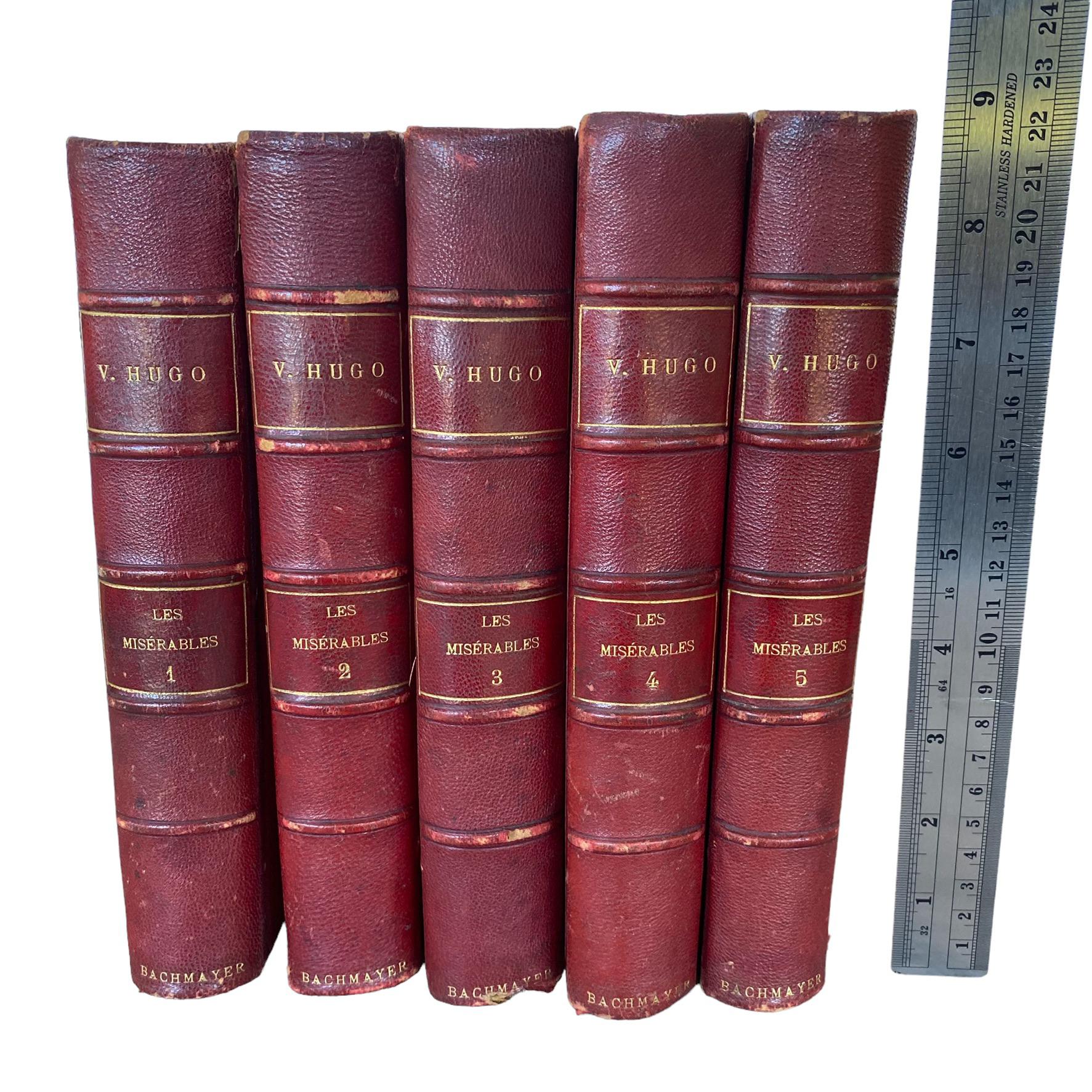 Victor Hugo Les Misérables auf Französisch - Ledergebundener antiker Titel 5 Bände (Braun) im Angebot