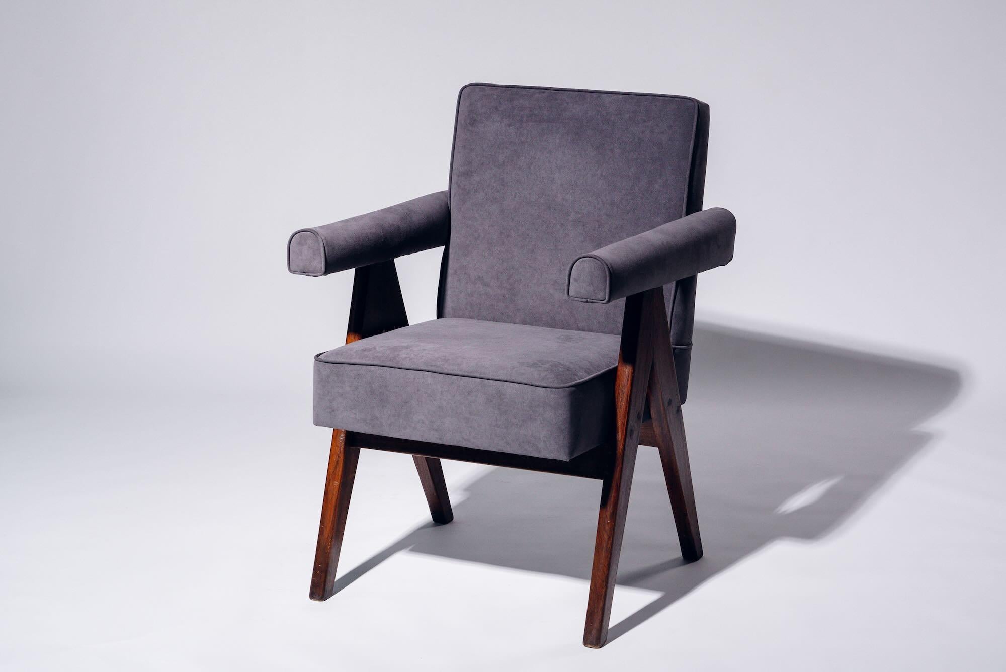 An authentic mid-century piece from Pierre Jeanneret’s legendary Chandigarh commission. Teak frame with fabric upholstered seat & back.

Letter : PU/LIB/174 (PUNJAB UNIVERSITY, CHANDIGARH, INDIA)