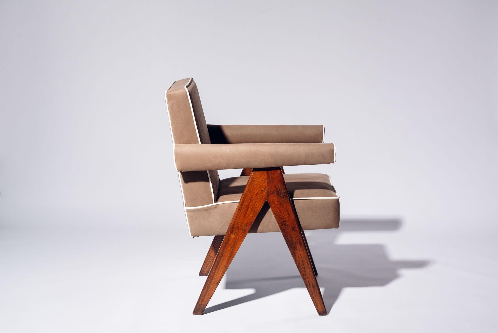 XX secolo V-leg Committee Chair by Pierre Jeanneret for Chandigarh, India, Circa 1953-54 in vendita
