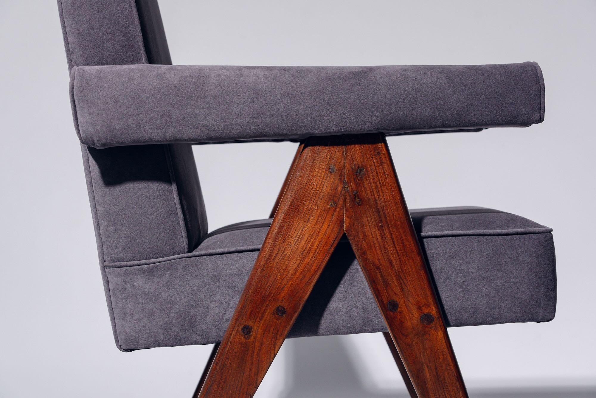 Tessuto V-leg Committee Chair by Pierre Jeanneret for Chandigarh, India, Circa 1953-54 in vendita
