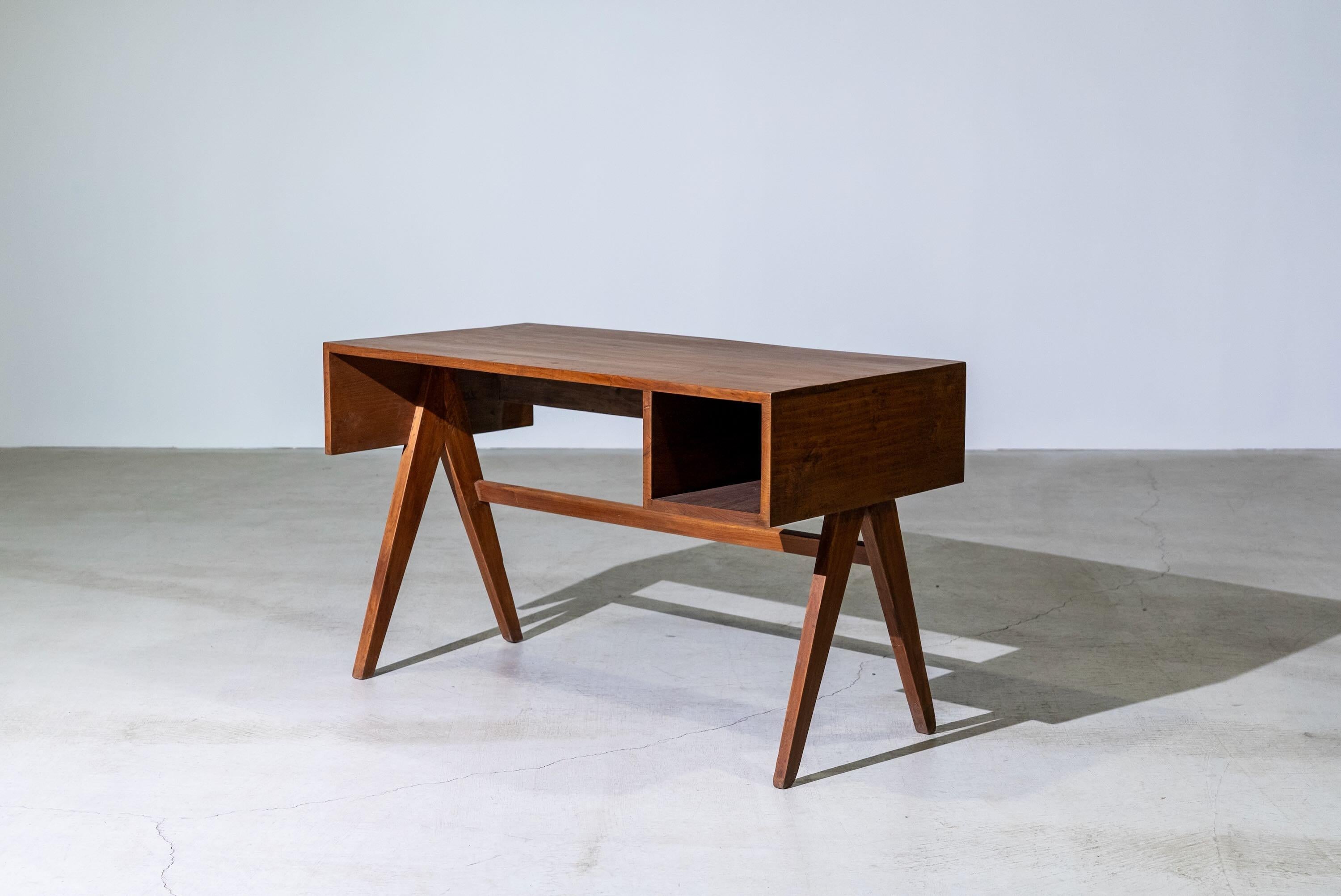 An authentic mid-century piece from Pierre Jeanneret’s legendary Chandigarh commission. Crafted in teak wood.