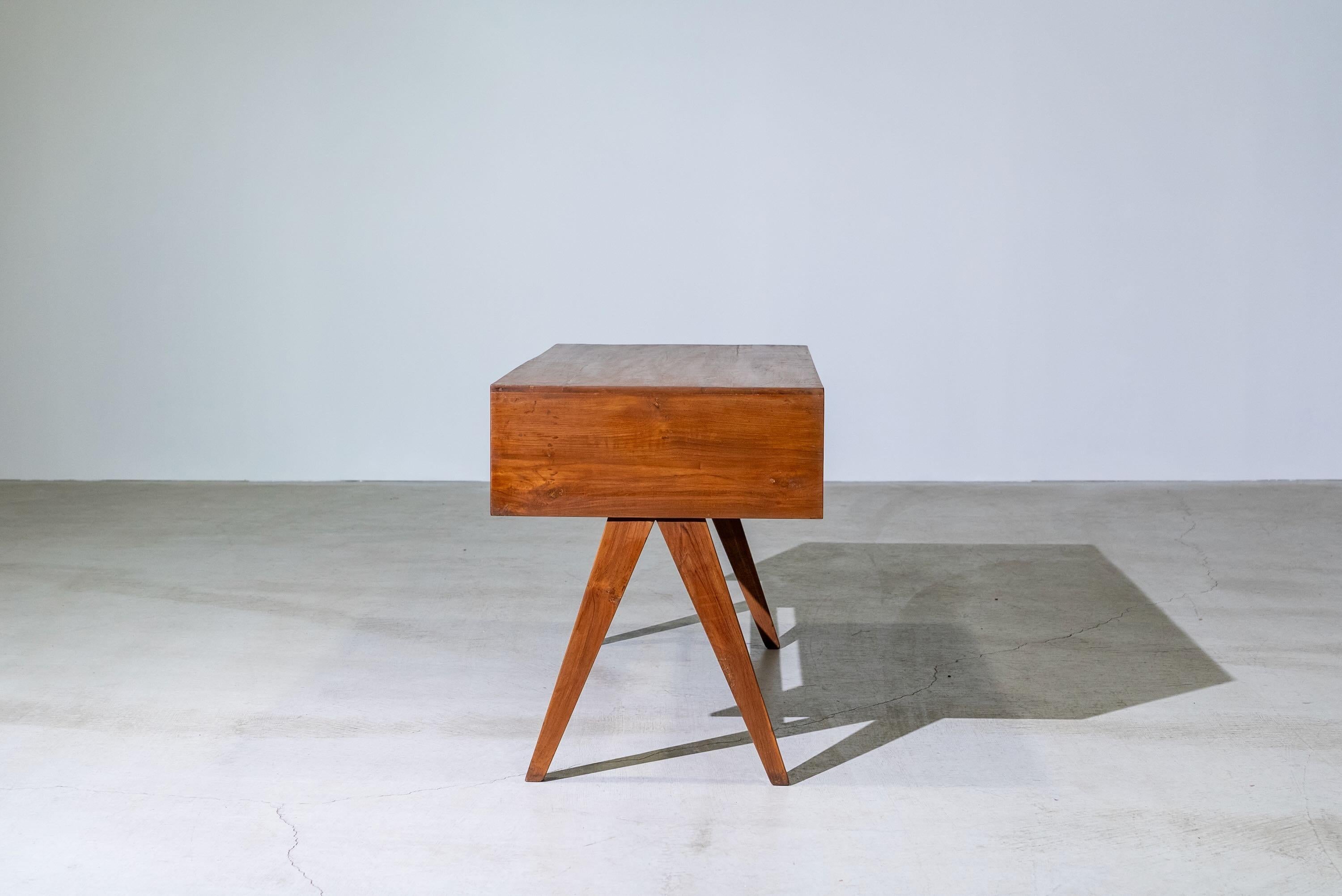 Mid-Century Modern V-leg Desk With hole by Pierre Jeanneret for Chandigarh, India, Circa 1960 For Sale