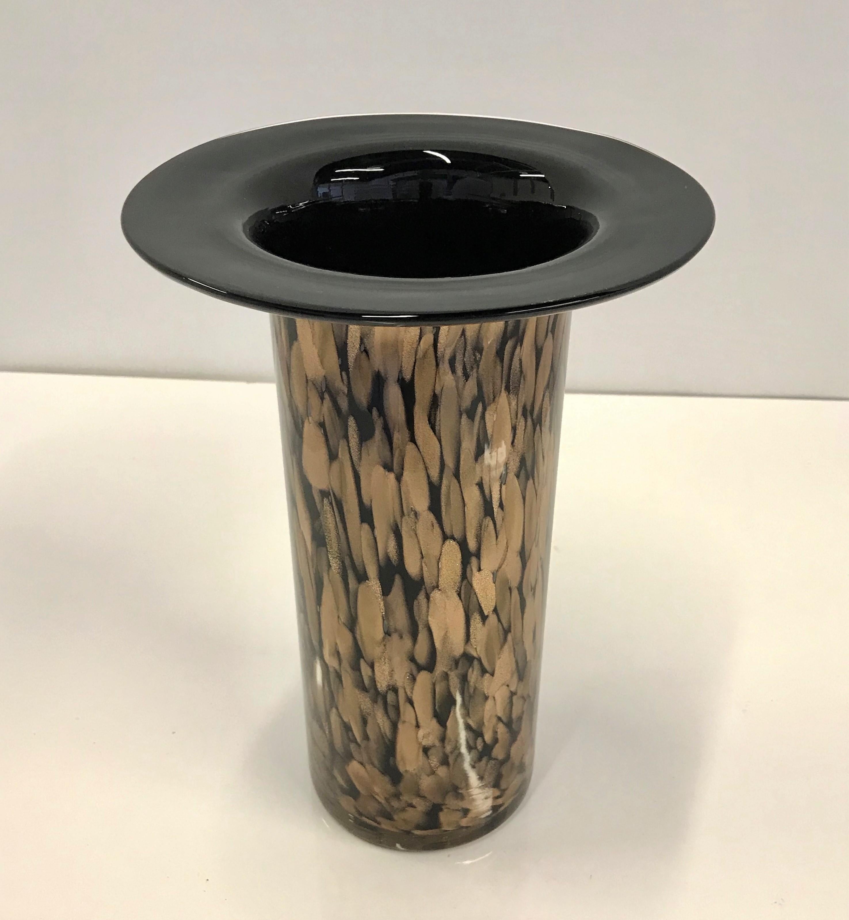 italien Vase cylindrique moderne en verre de Murano noir Aventurine attribué à V. Nason, 1970 en vente