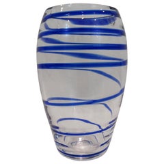 V. Nason & C. Vase en verre de Murano italien à rayures spiralées bleues