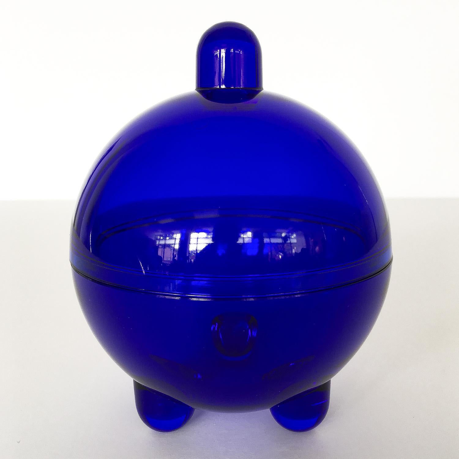 V. Nason Cobalt Blue Glass Modernist Covered Candy Dish In Excellent Condition In Chicago, IL