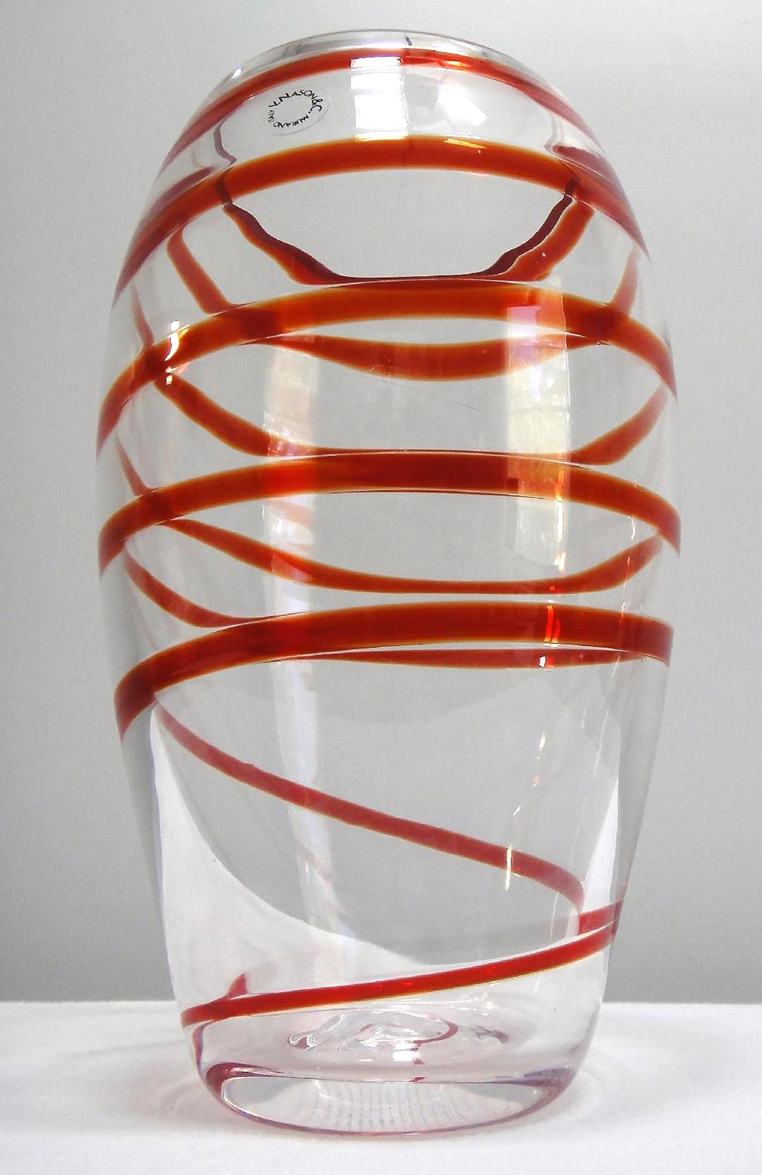 V. Nasson & C. Murano Art Glass Vase with Red Spiral Stripes In Excellent Condition In Miami, FL