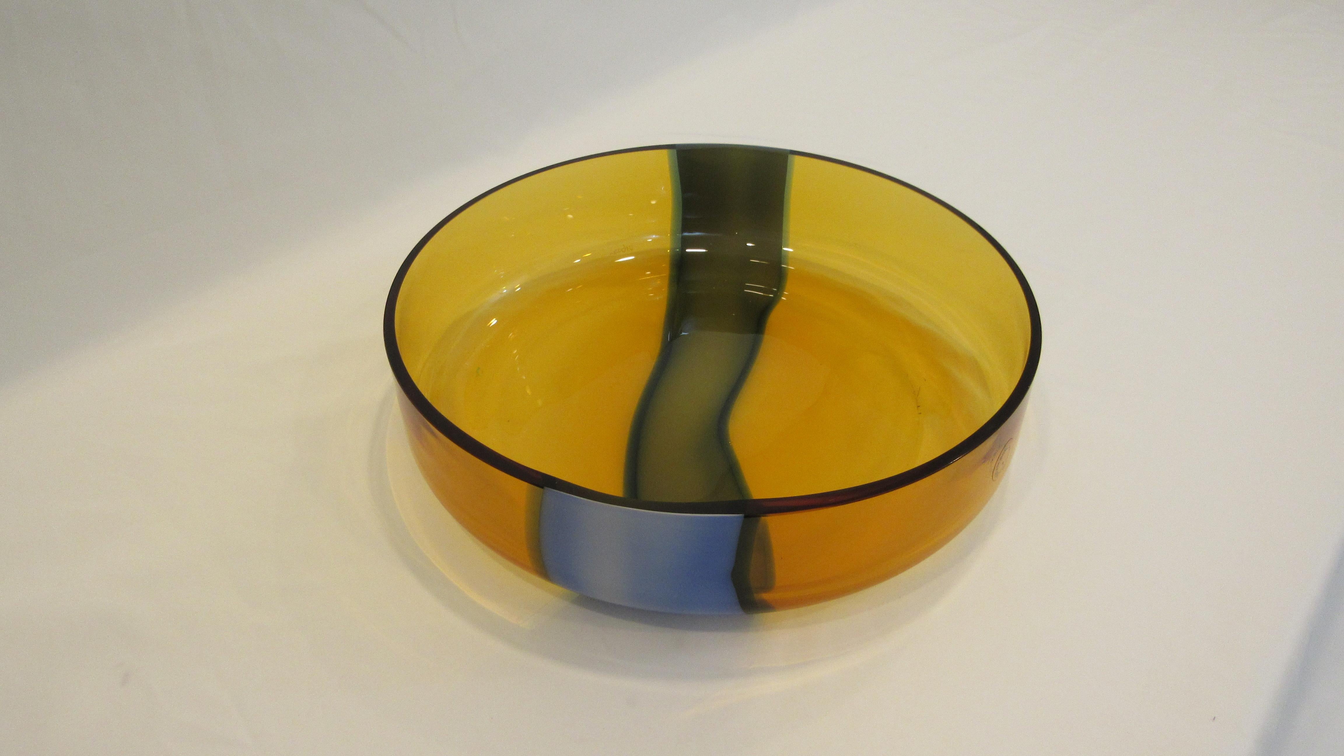 Late 20th Century V. Nasson & Co. Vintage Hand Blown Murano Glass Bowl Amber and Blue For Sale