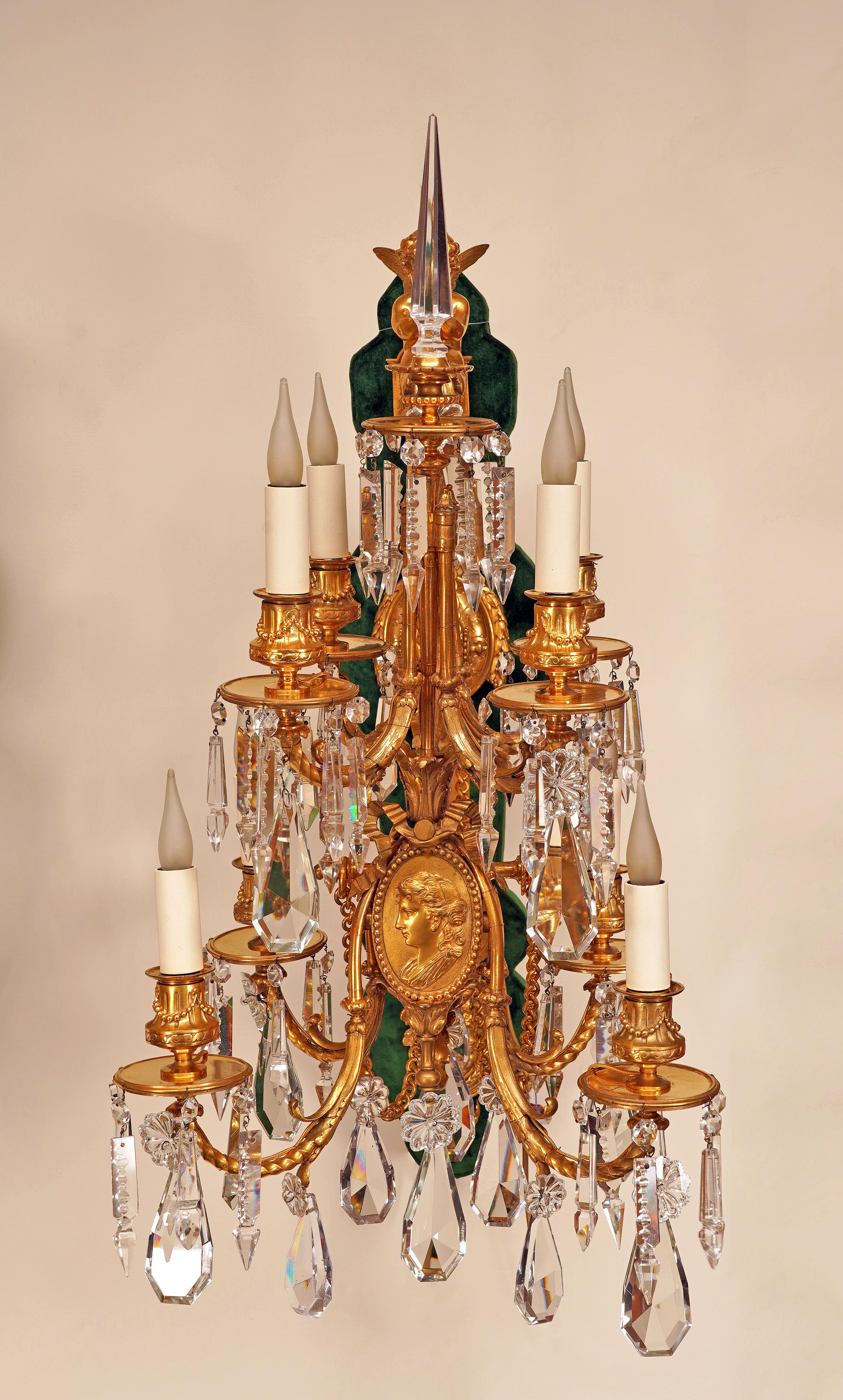Dorato V. Paillard & Baccarat, Coppia di lampade da parete, Francia, circa 1870 in vendita