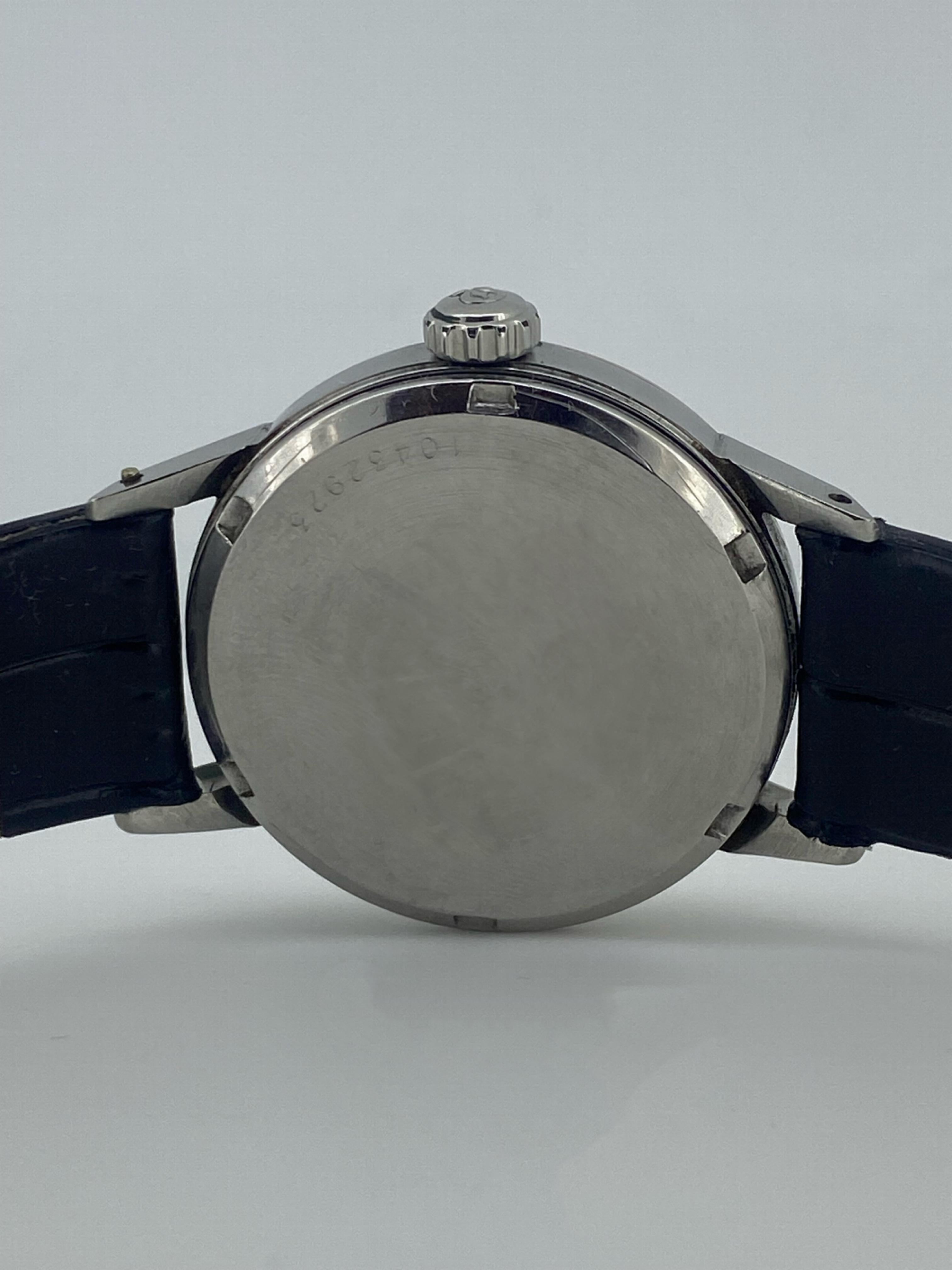 V Rare Omega Military c1943 Caliber 100 Watch. Two-Tone Dial. All Original Parts For Sale 1