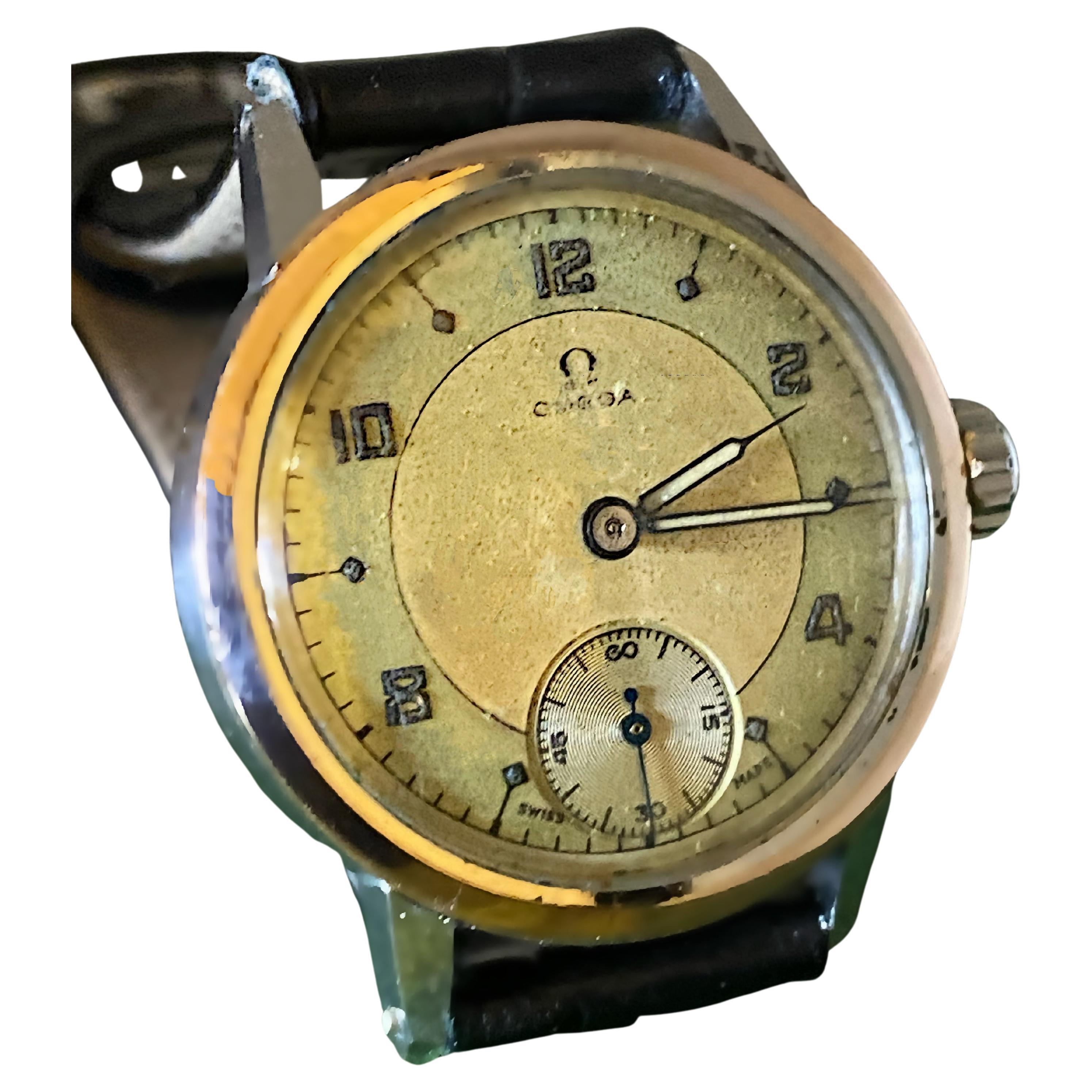V Rare Omega Military c1943 Caliber 100 Watch. Two-Tone Dial. All Original Parts For Sale