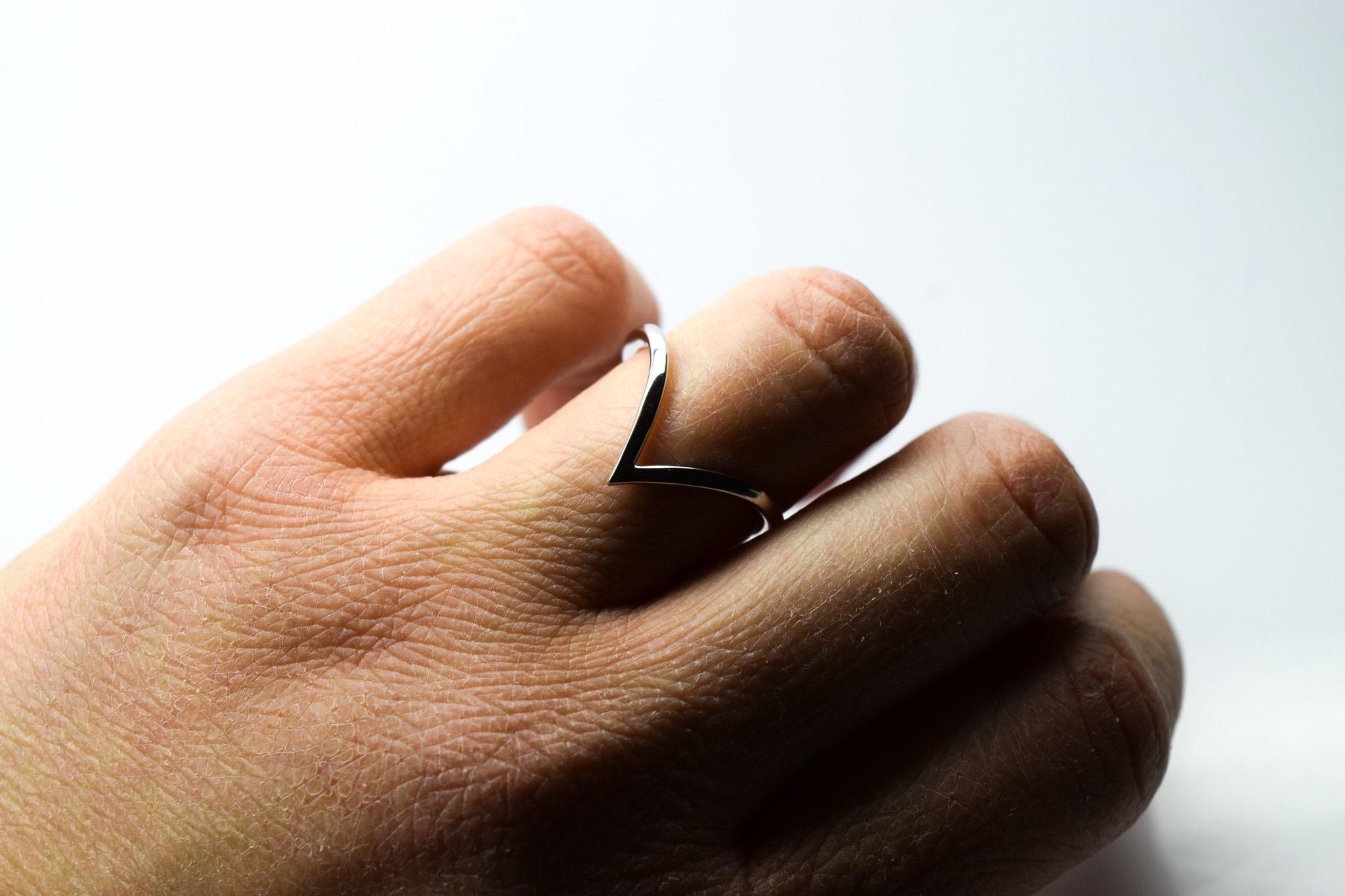 Women's V ring modern bold wedding band 18KT white gold stacking ring GOES WITH ANY RING For Sale