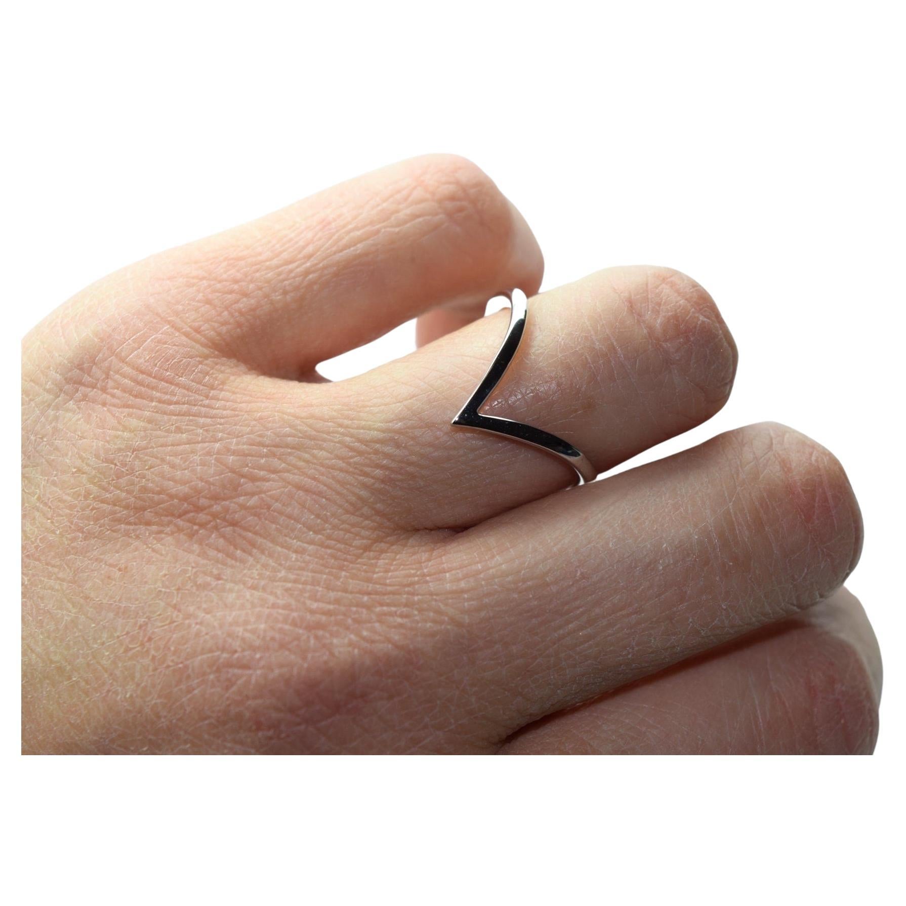 V ring modern bold wedding band 18KT white gold stacking ring GOES WITH ANY RING For Sale