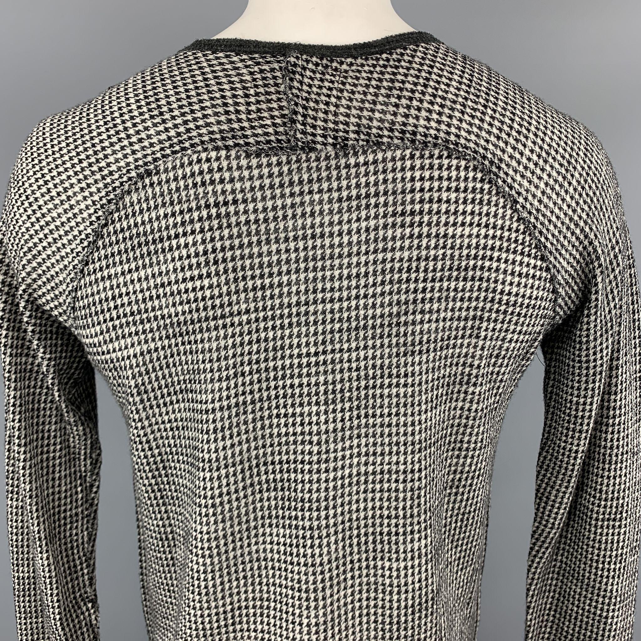 Men's V :: ROOM Size L Black & Grey Houndstooth Wool Raglan Sleeves Pullover Sweater