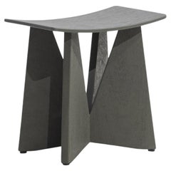 V, Rough Rain Forest Green Monkey Pod Wood Stool (tabouret en bois)