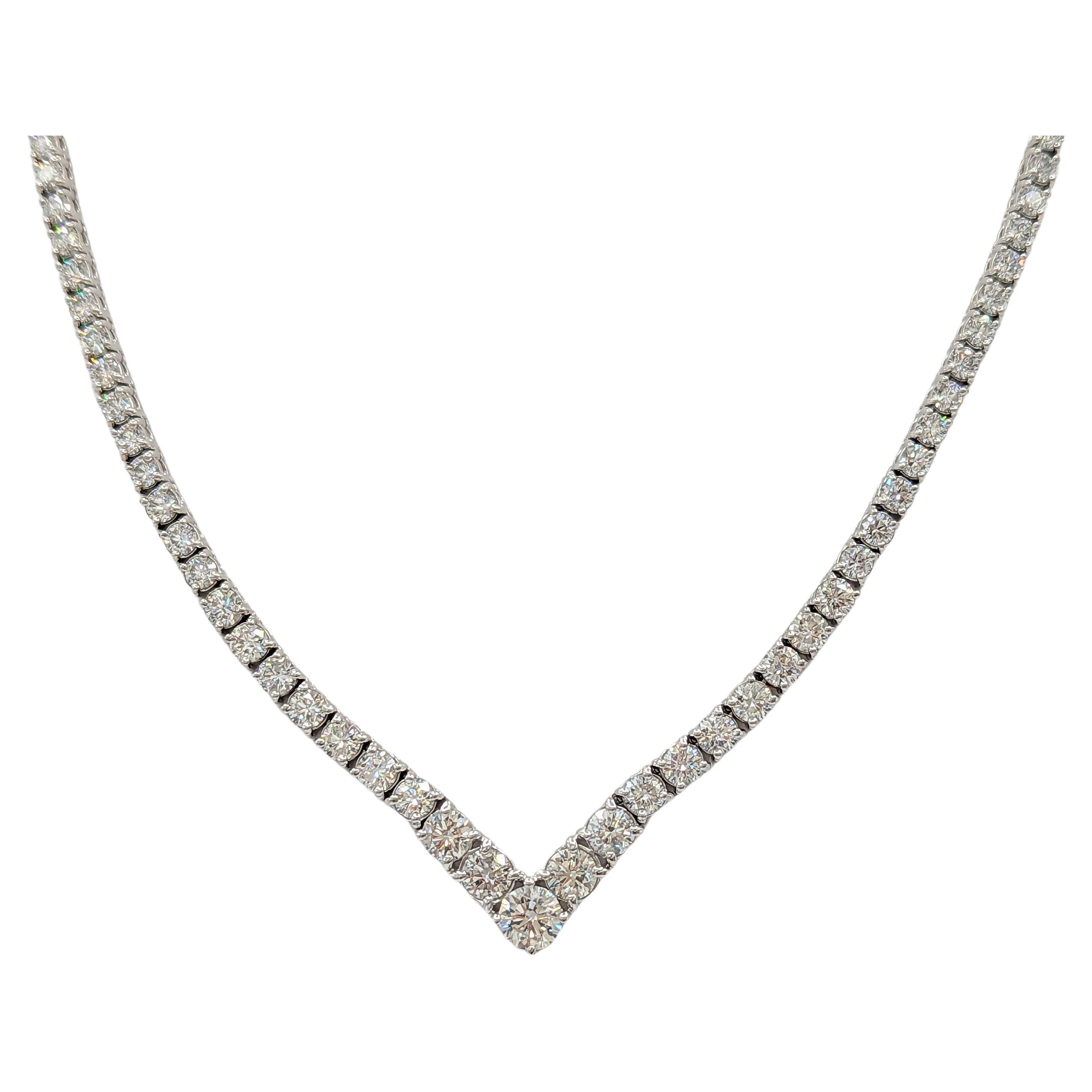  V-Shape Graduated White Round Diamond Tennis Necklace in 14K White Gold For Sale