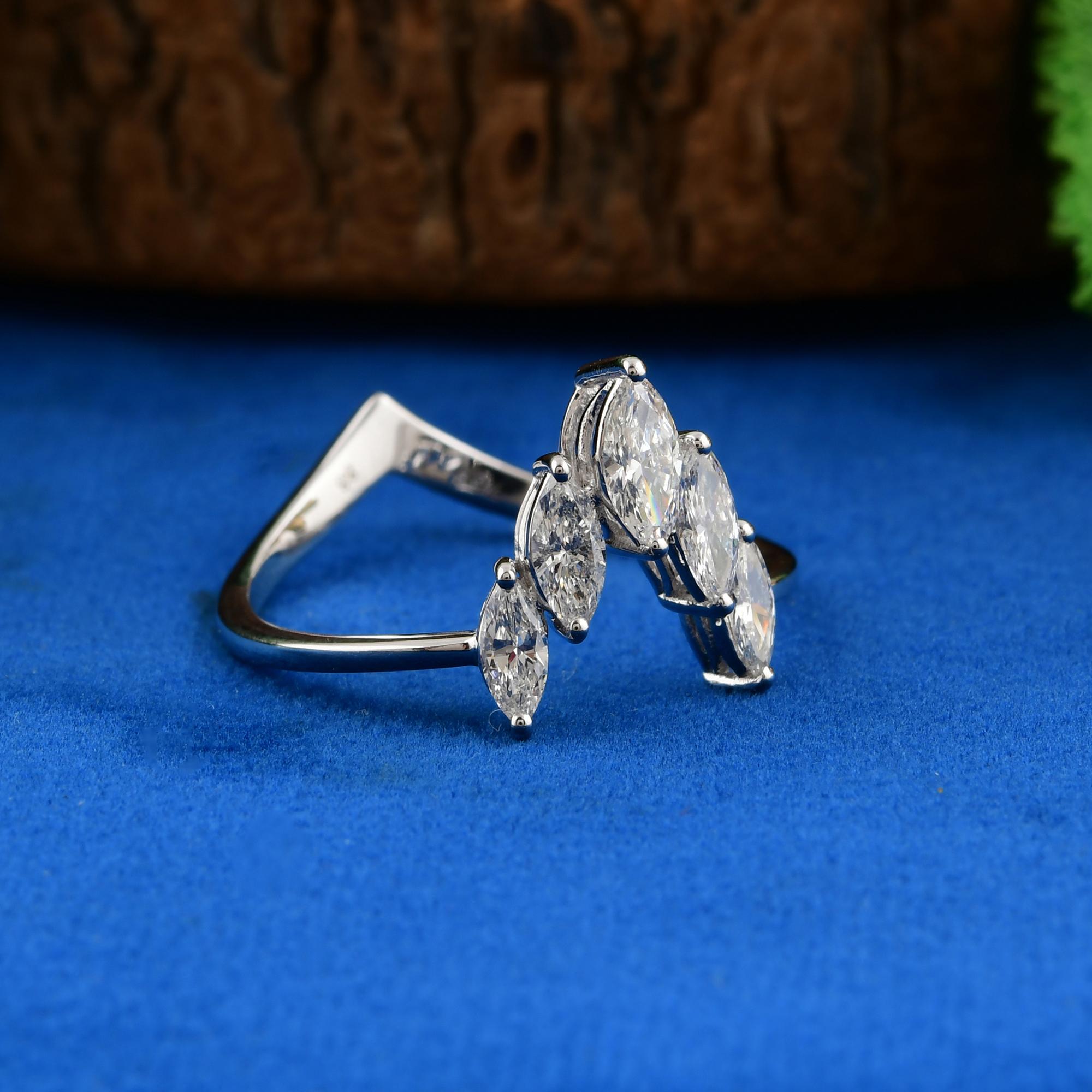 En venta: Anillo apilado de diamantes en forma de V Chevron 0,58cts SI/HI Marquesa Oro Blanco 18k  3