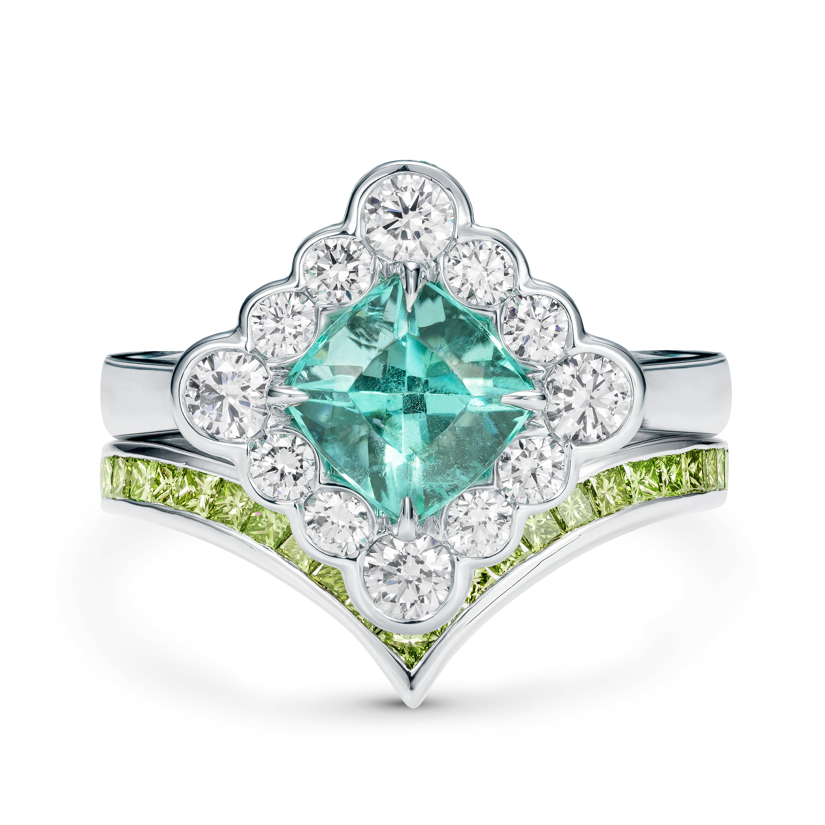Marcel Salloum V Shaped Forest Green Princess Cut Diamond Ring In New Condition For Sale In London, London