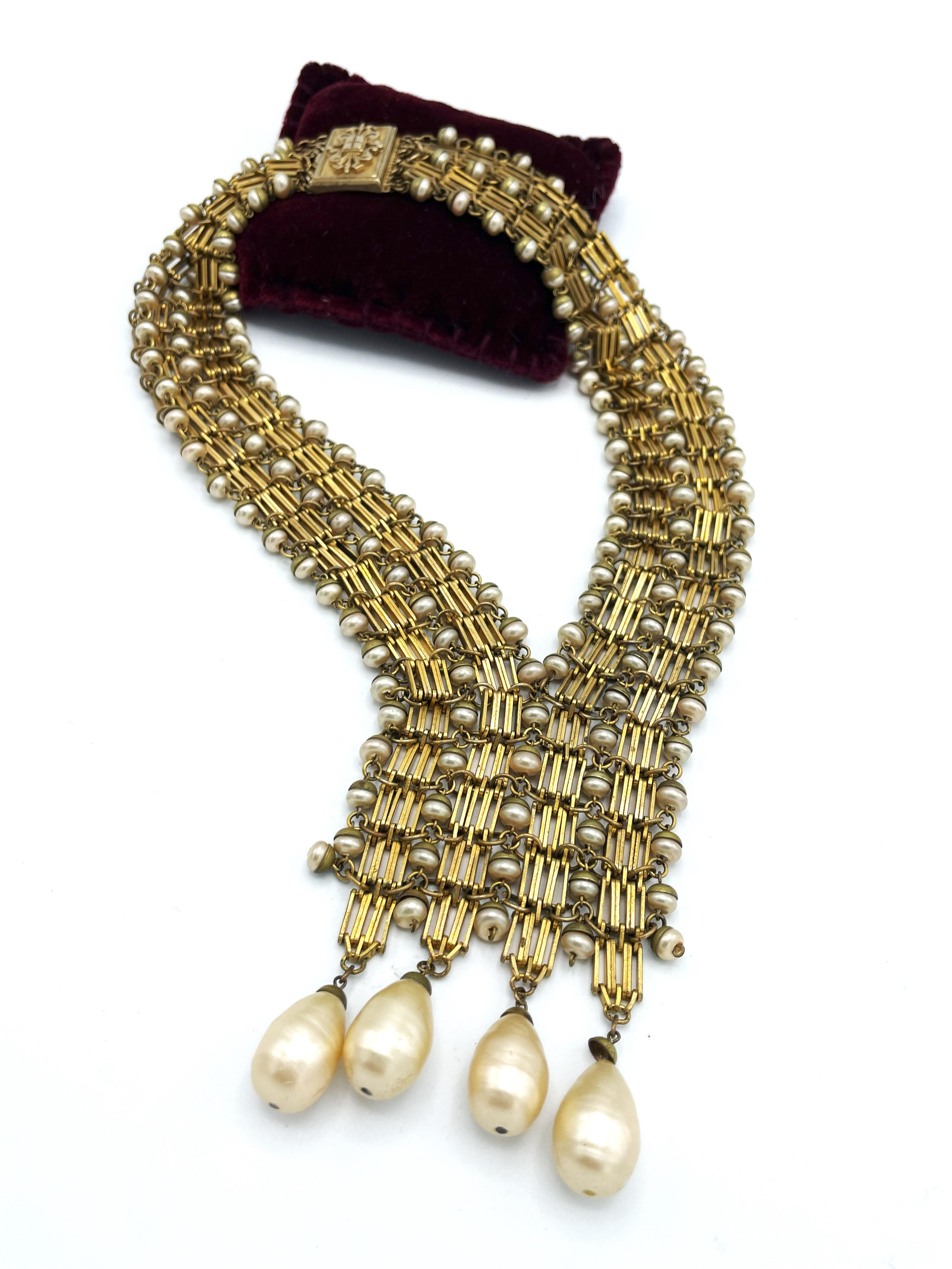  V-SHAPED NECKLACE, early 1940's, gold plated, handmade pearls, Made in France  For Sale 2
