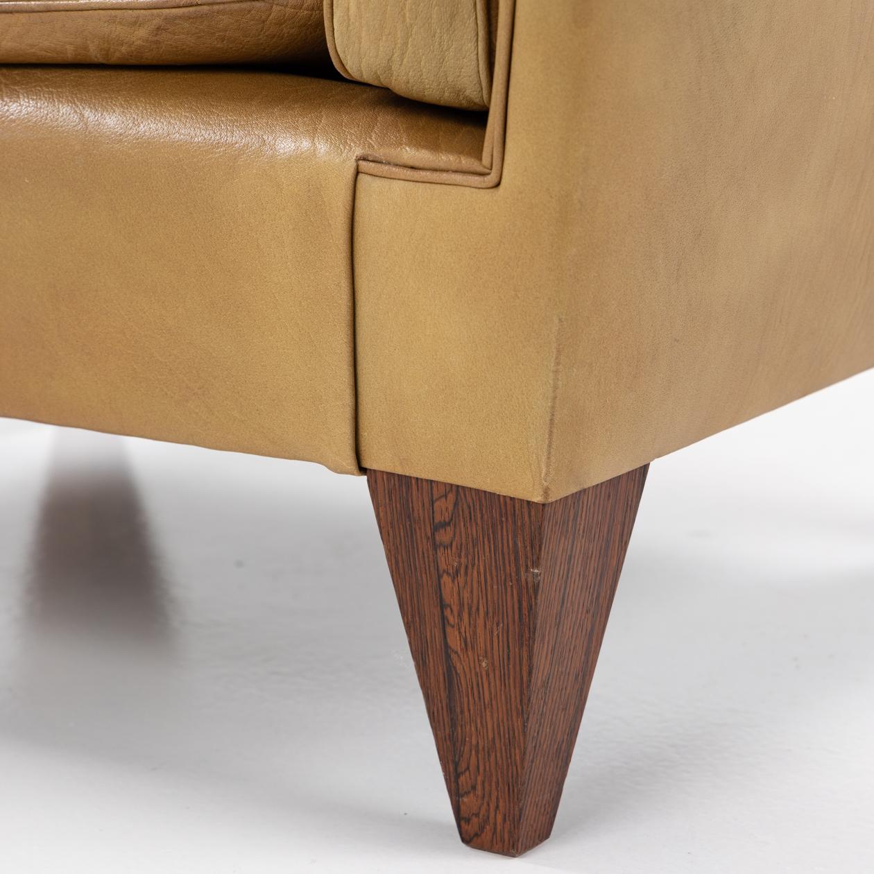 V11 - Loungesessel mit Hocker aus Büffelleder von Illum Wikkelsø im Zustand „Gut“ im Angebot in Copenhagen, DK