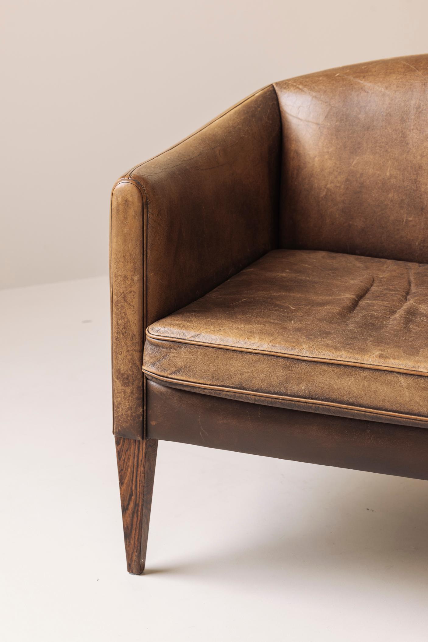 Canapé V12 par Illum Wikkelsø pour Holger Christiansen, Danemark, années 1960 en vente 3