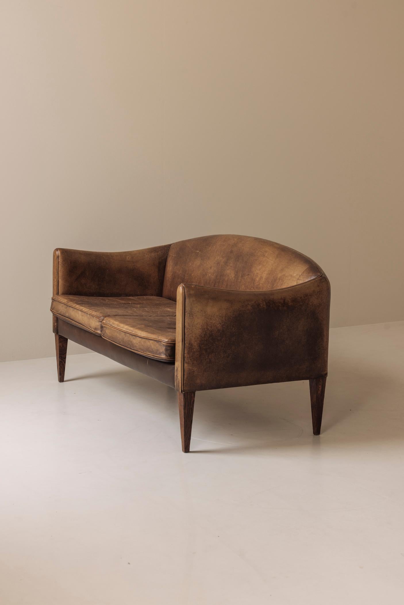 Canapé V12 par Illum Wikkelsø pour Holger Christiansen, Danemark, années 1960 en vente 5