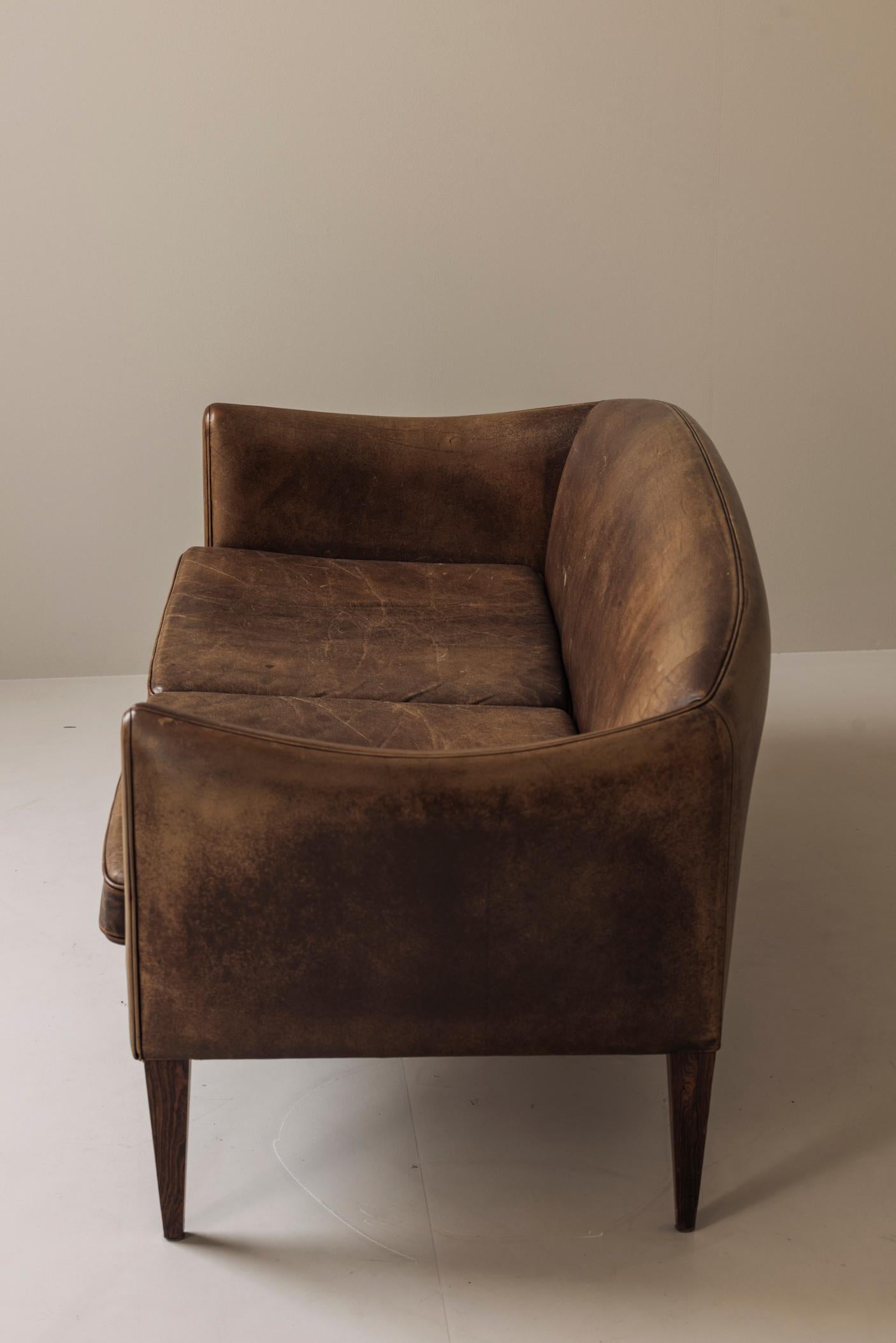 Canapé V12 par Illum Wikkelsø pour Holger Christiansen, Danemark, années 1960 en vente 6