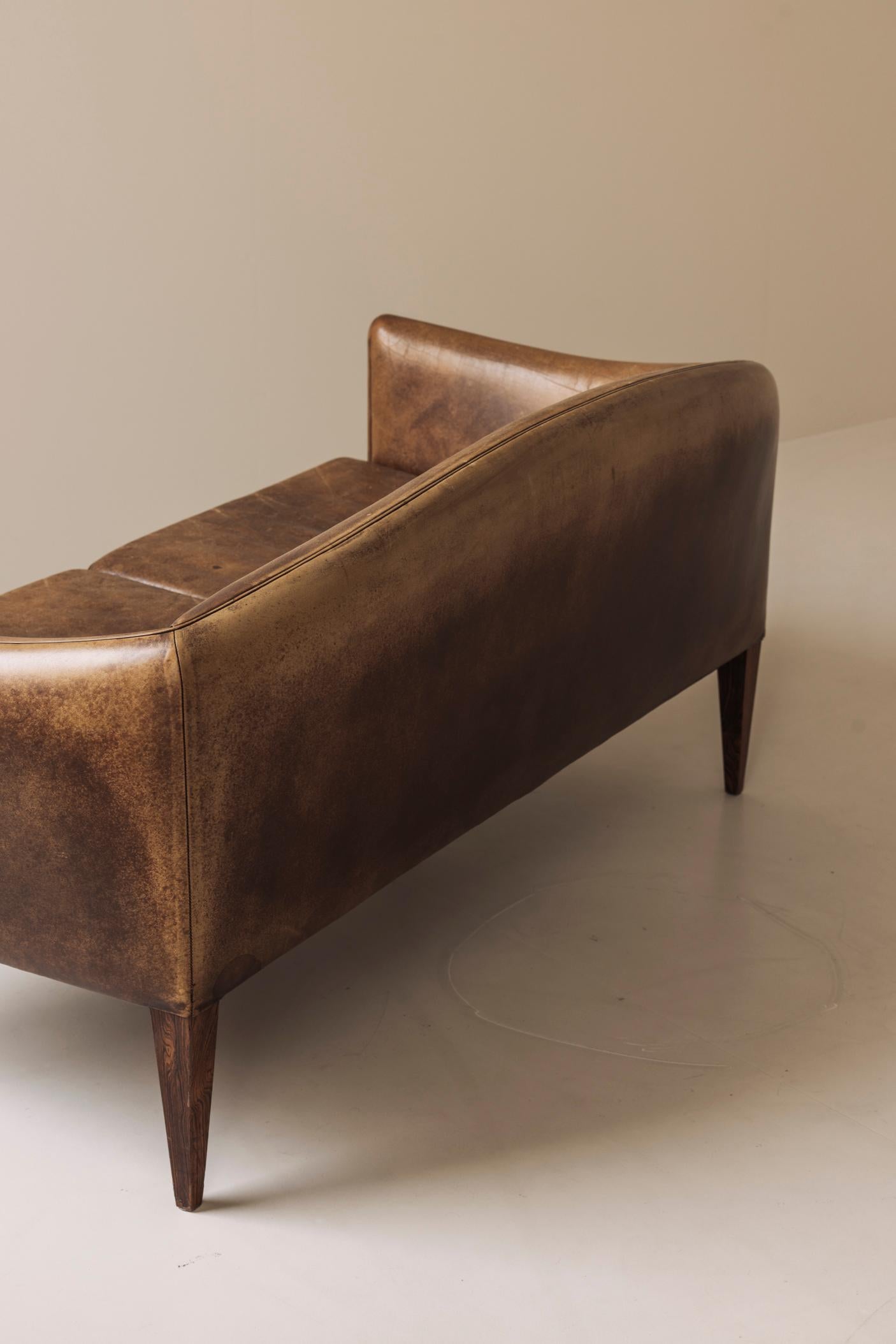 Canapé V12 par Illum Wikkelsø pour Holger Christiansen, Danemark, années 1960 en vente 8