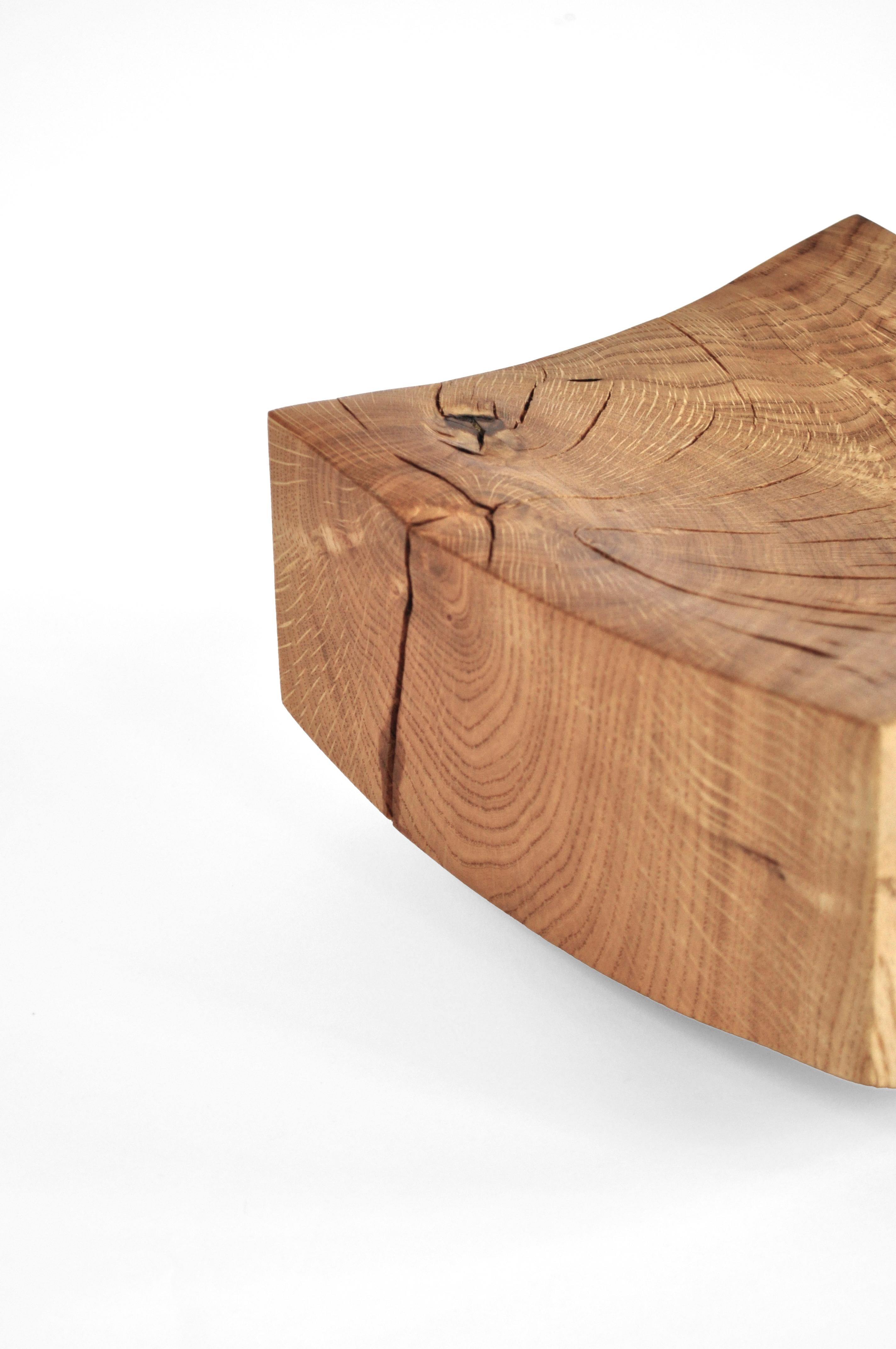 V1719 Recipiente de madera de roble natural by Jörg Pietschmann Posmoderno en venta