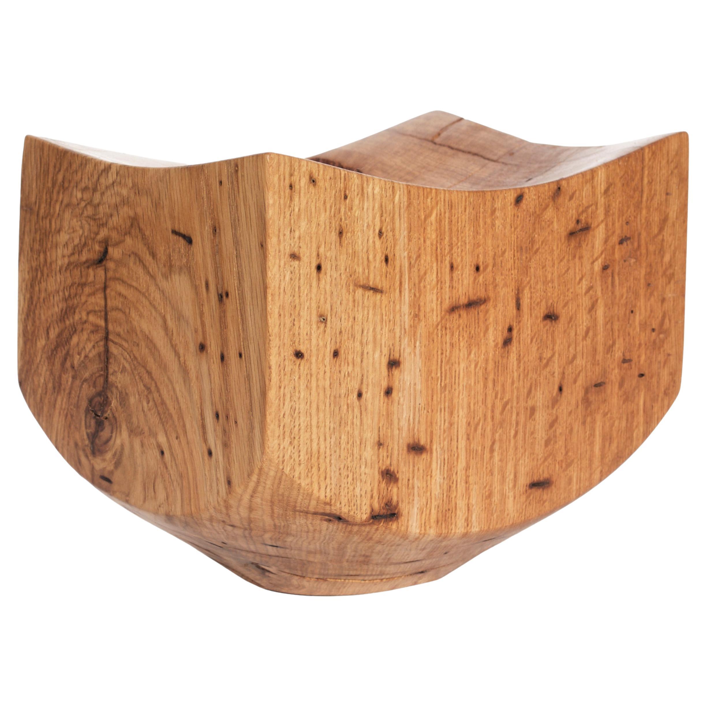 V21044 Vessel in Natural Oak Wood by Jörg Pietschmann