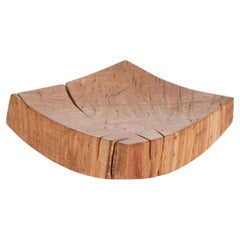 V21064 Vessel in Natural Oak Wood by Jörg Pietschmann