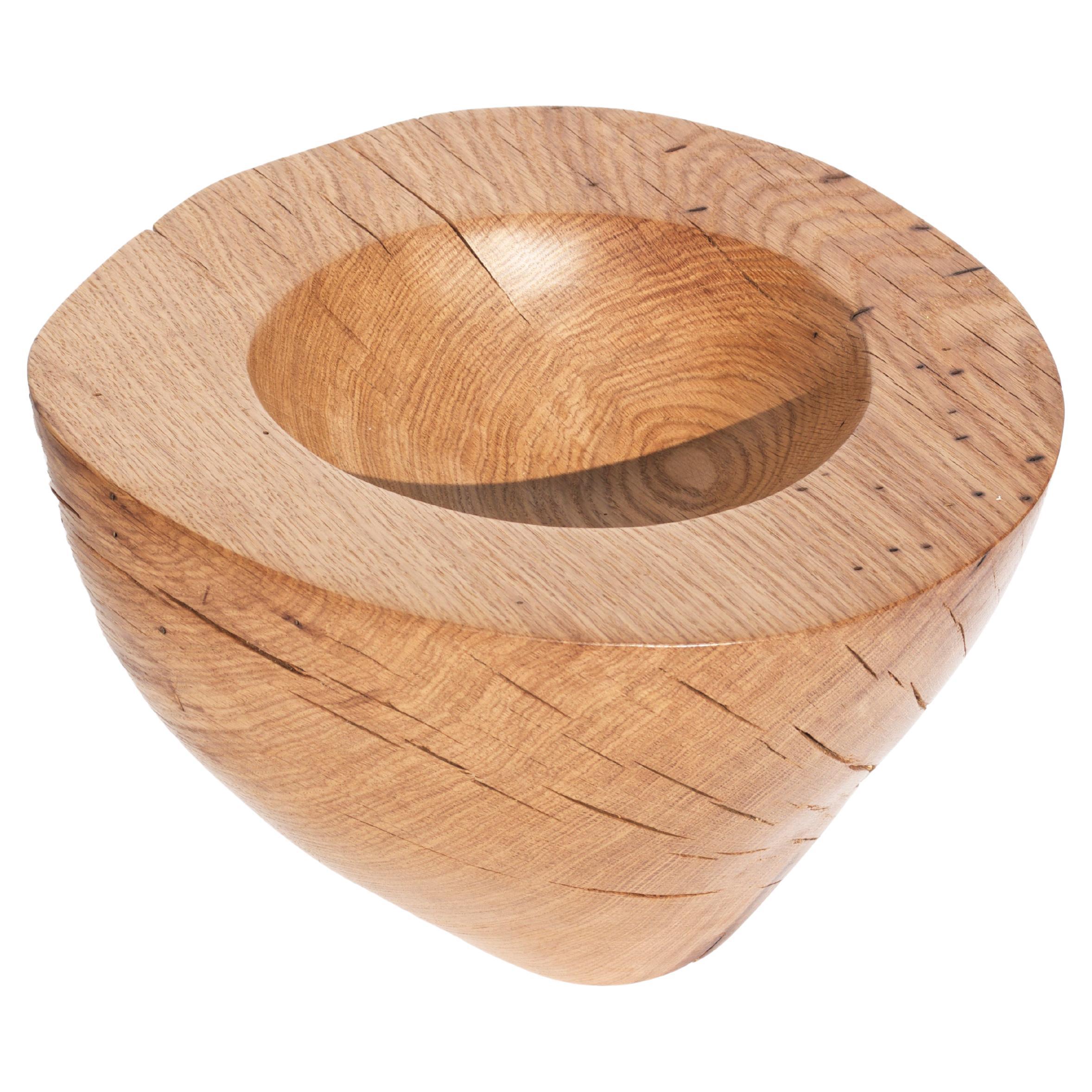 V21114 Vessel in Natural Oak Wood by Jörg Pietschmann