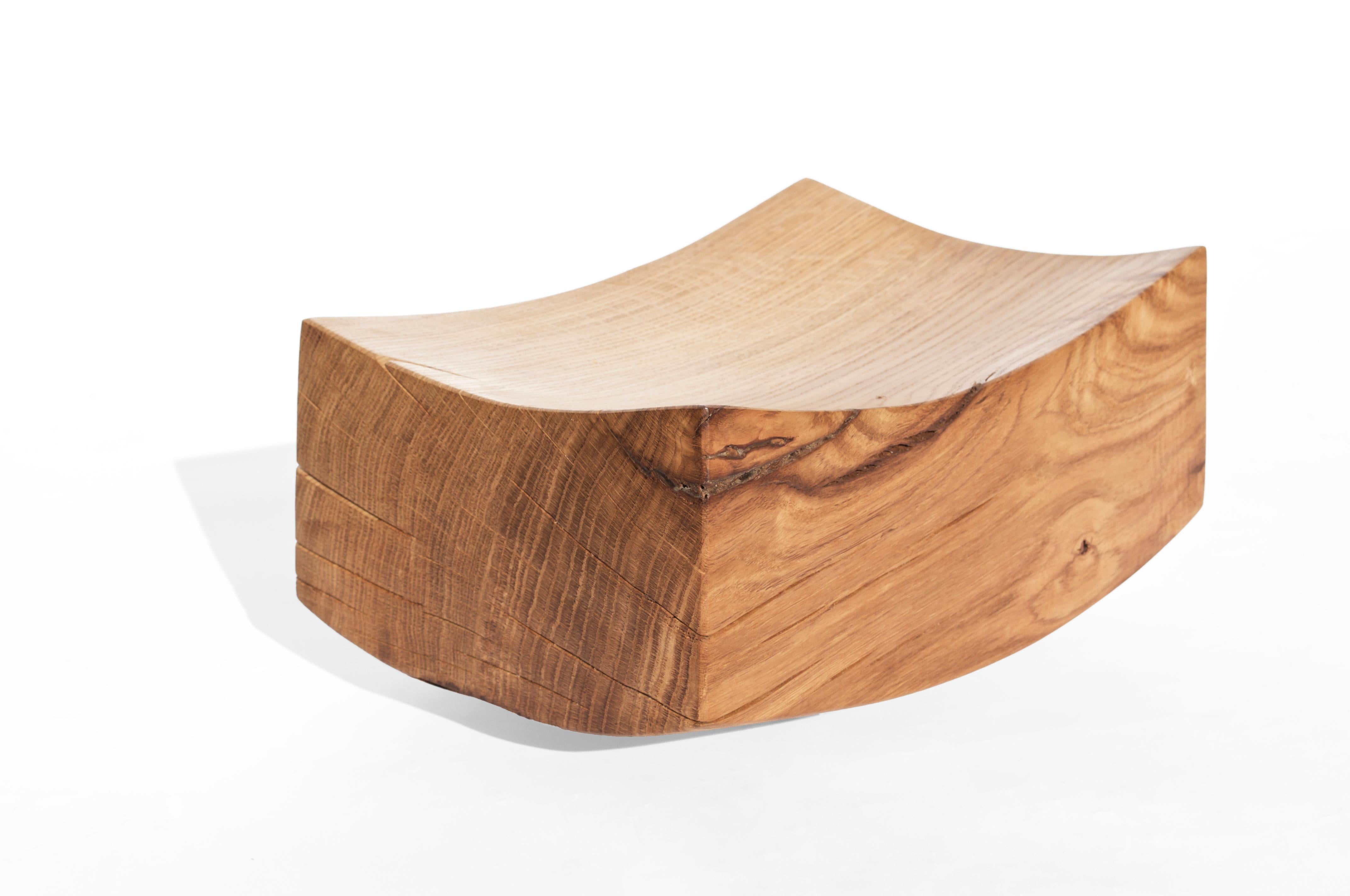 V21144 Vessel in Natural Oak Wood by Jörg Pietschmann
Dimensions: D 21 x W 31,5 x H 17 cm.
Materials: Oak wood.

In Pietschmann’s sculptures, trees that for centuries were part of a landscape and founded in primordial forces tell stories inscribed