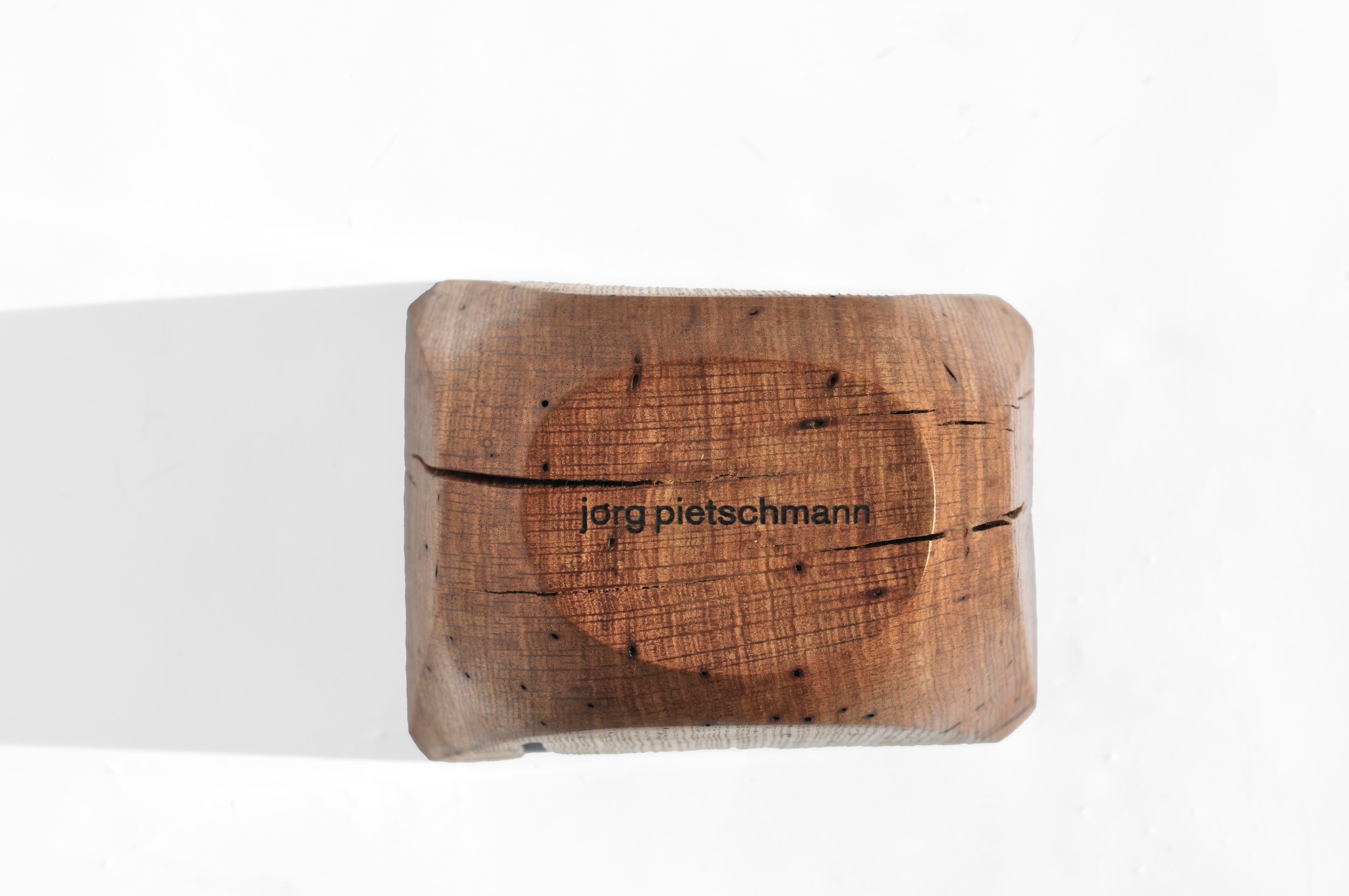 V21174 Vessel in Natural Oak Wood by Jörg Pietschmann For Sale 7