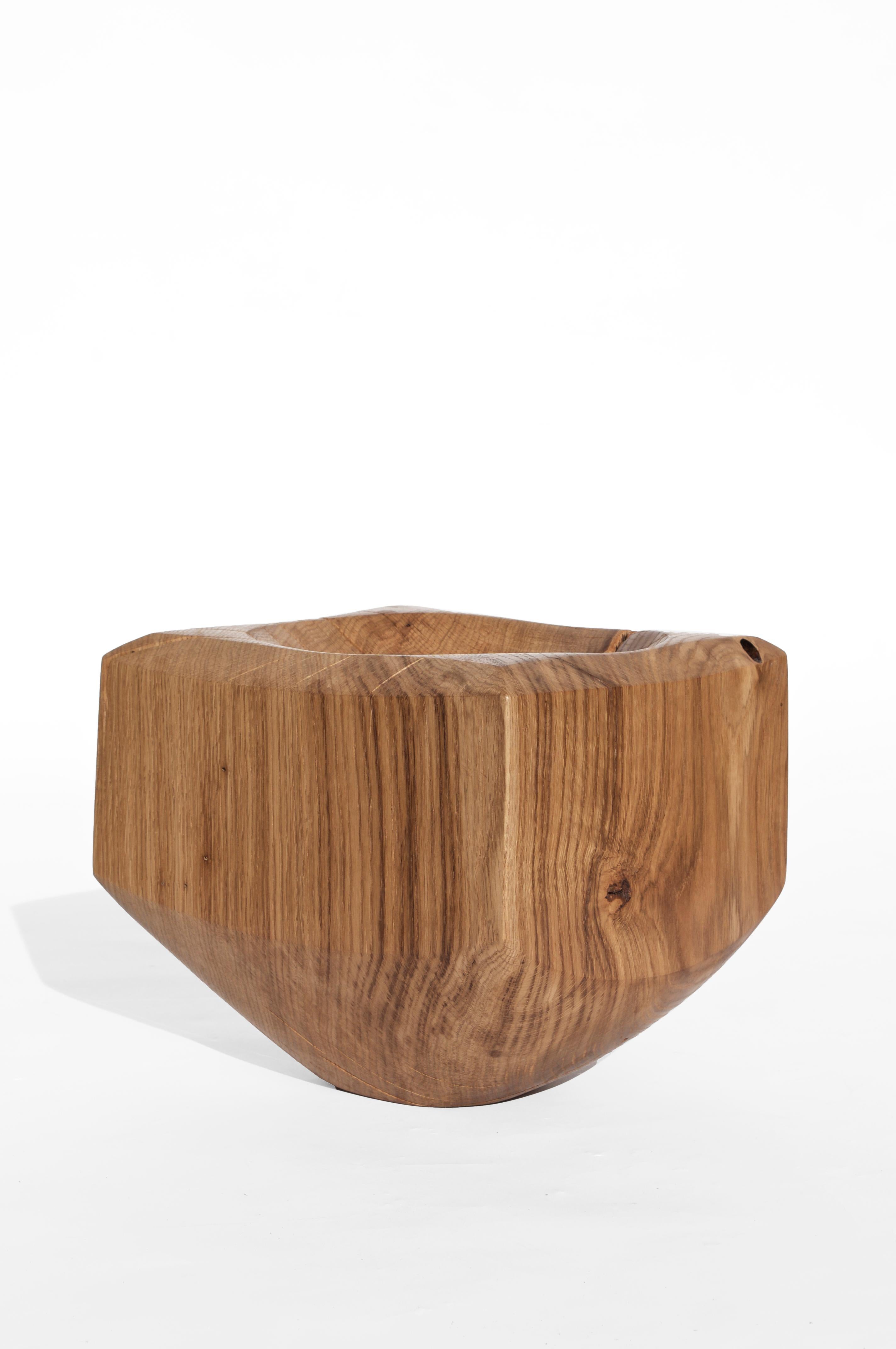V21184 Vessel in Natural Oak Wood by Jörg Pietschmann For Sale 4