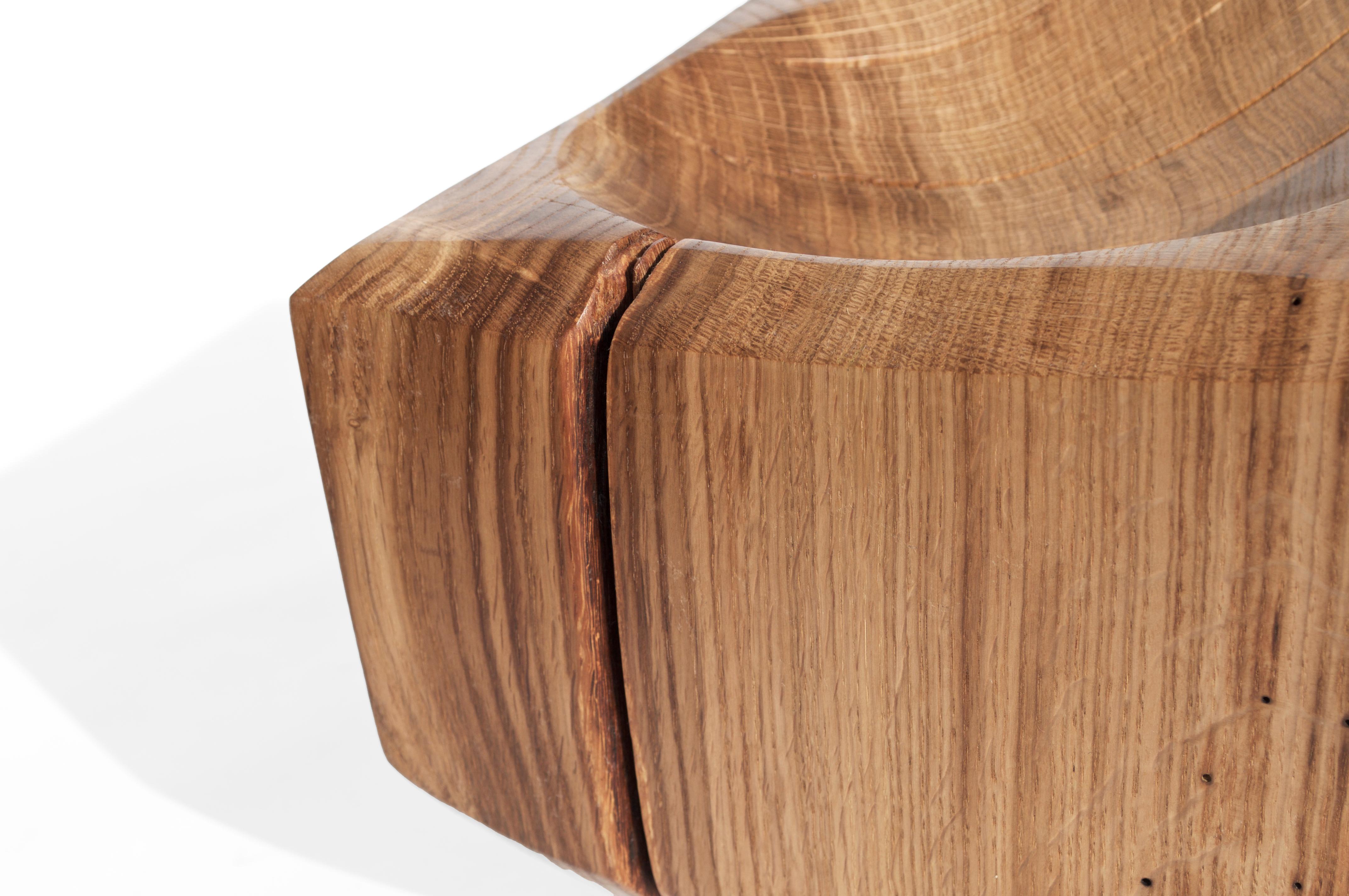 Post-Modern V21184 Vessel in Natural Oak Wood by Jörg Pietschmann For Sale