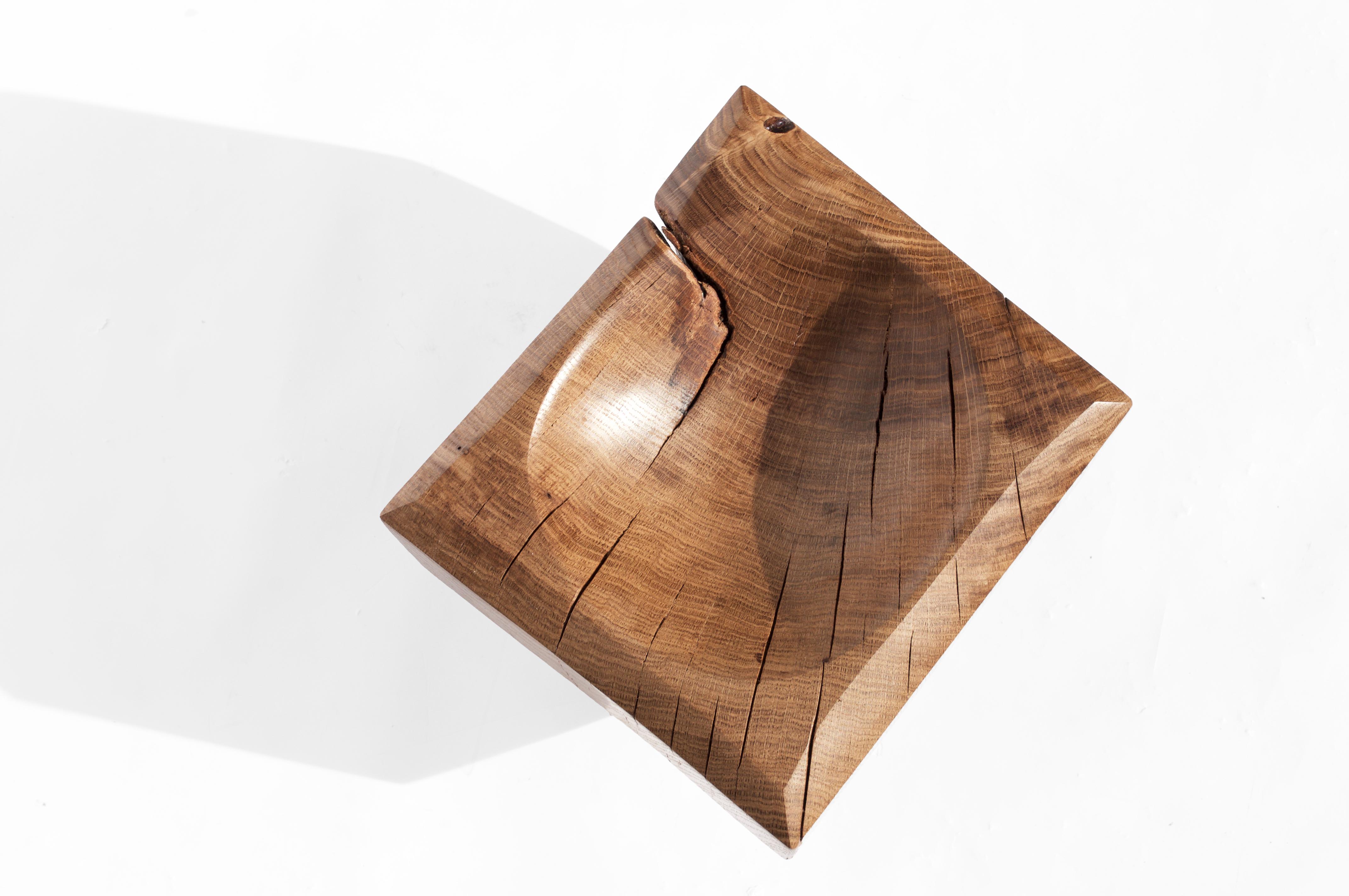 V21184 Vessel in Natural Oak Wood by Jörg Pietschmann In New Condition For Sale In Geneve, CH