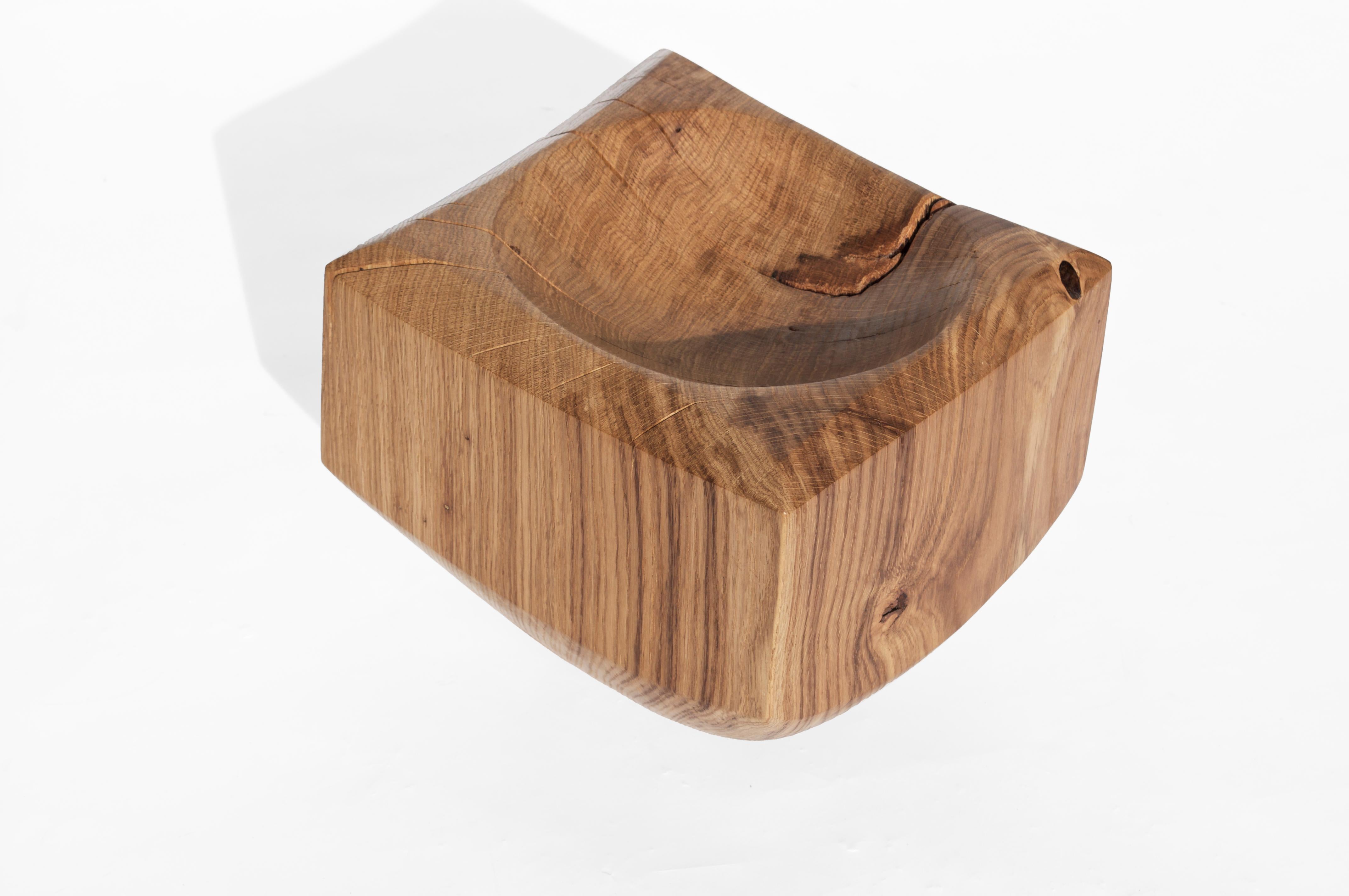 V21184 Vessel in Natural Oak Wood by Jörg Pietschmann For Sale 1