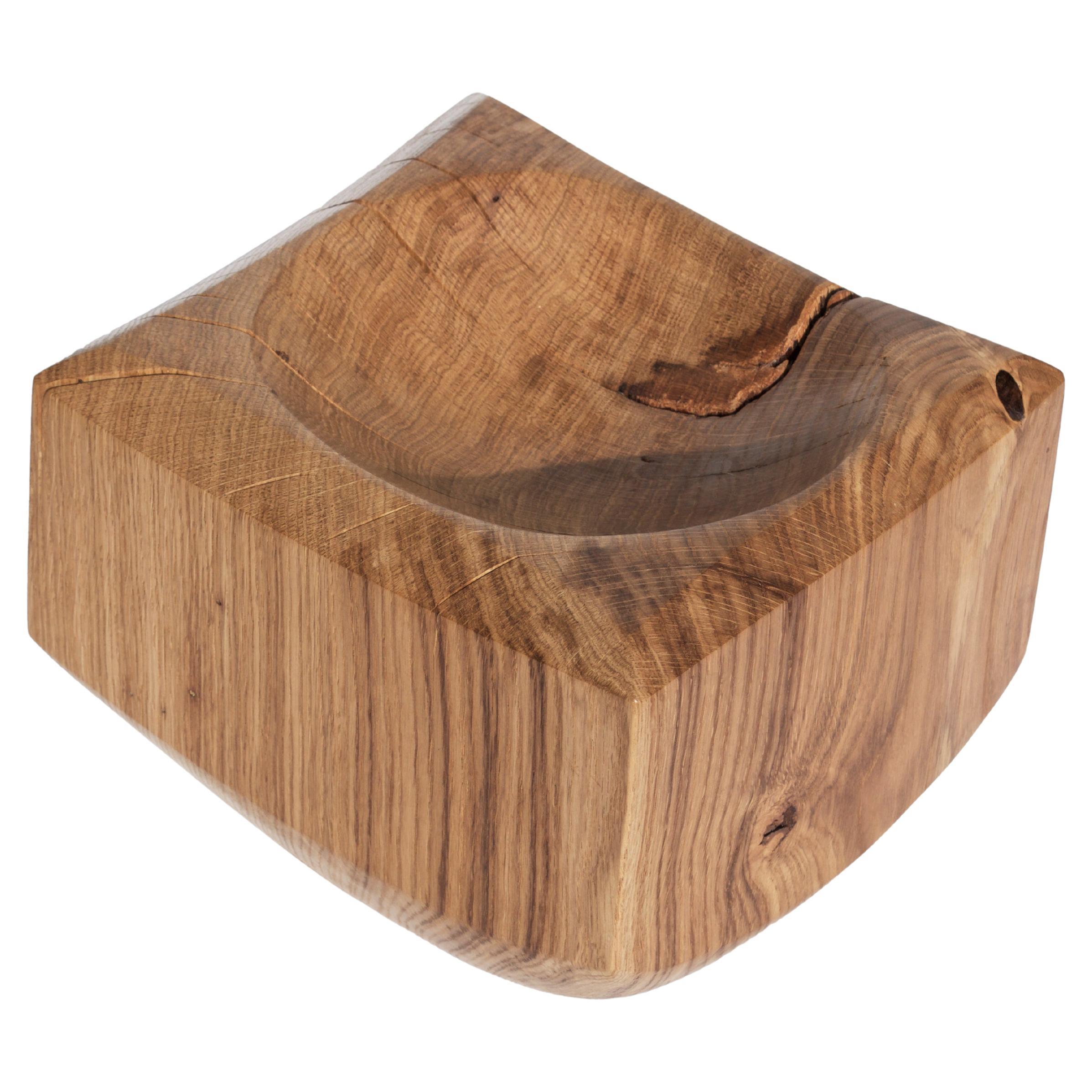 V21184 Vessel in Natural Oak Wood by Jörg Pietschmann