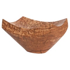 V21364 Vessel in Natural Oak Wood by Jörg Pietschmann