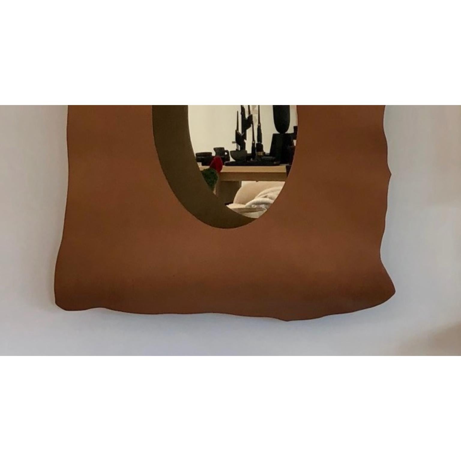 Miroir mural Vaca Colgada en cuir et cadre métallique par Oscar Maschera Neuf - En vente à Geneve, CH