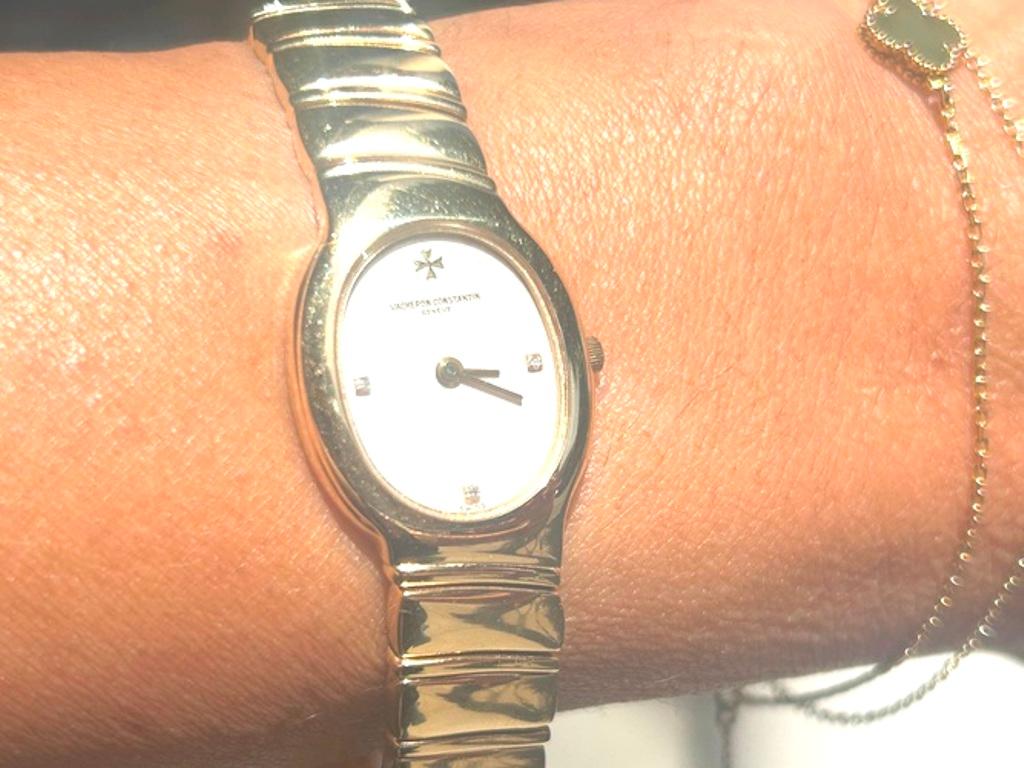 Vacheron & Constantin: 18 Karat Gelbgold Quarzuhr 27536, Vacheron & Constantin (Rundschliff) im Angebot