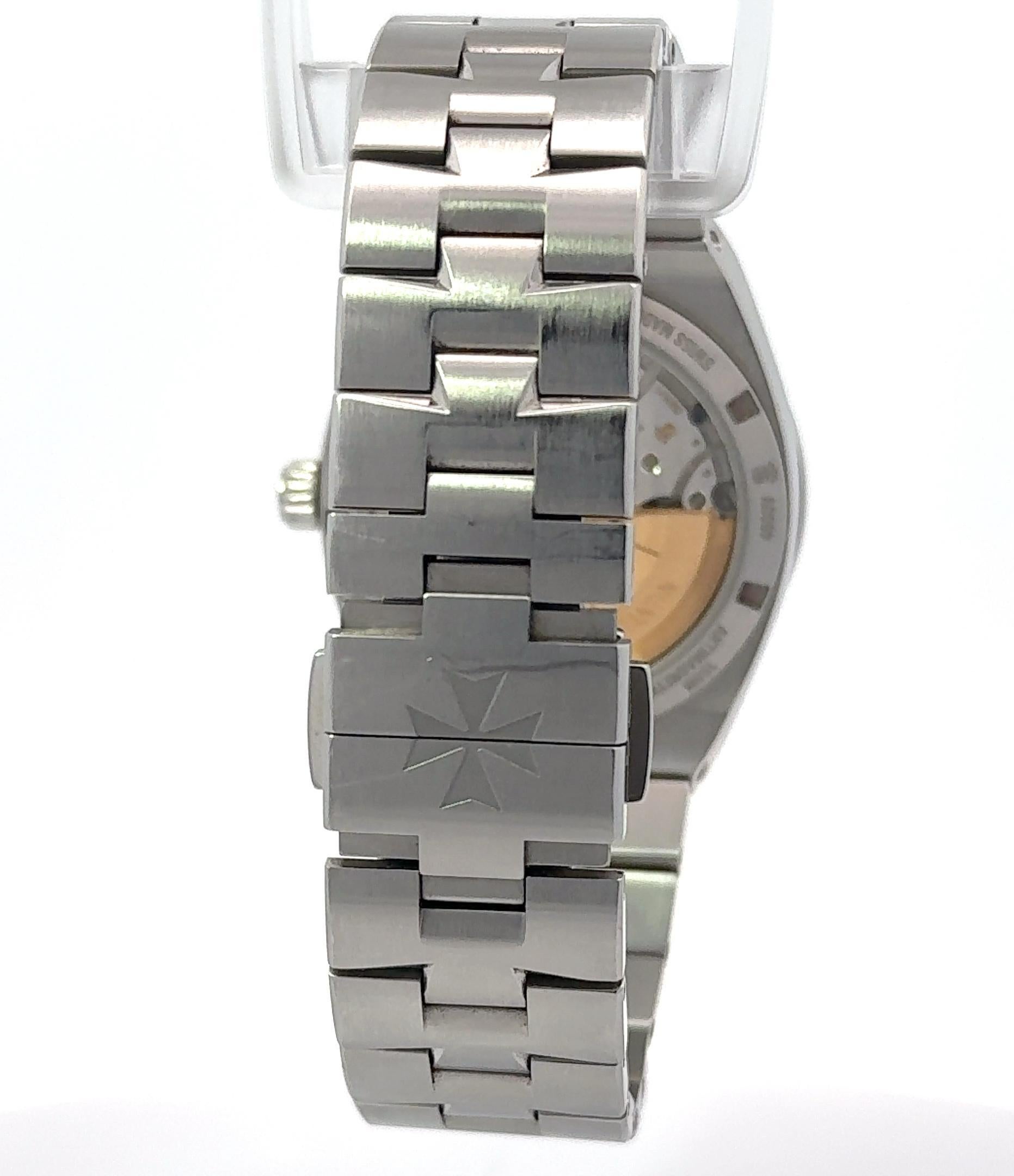 Women's or Men's Vacheron Constantin 2020 Overseas 4500V Stainless Wrist Watch w/ Box and Papers For Sale