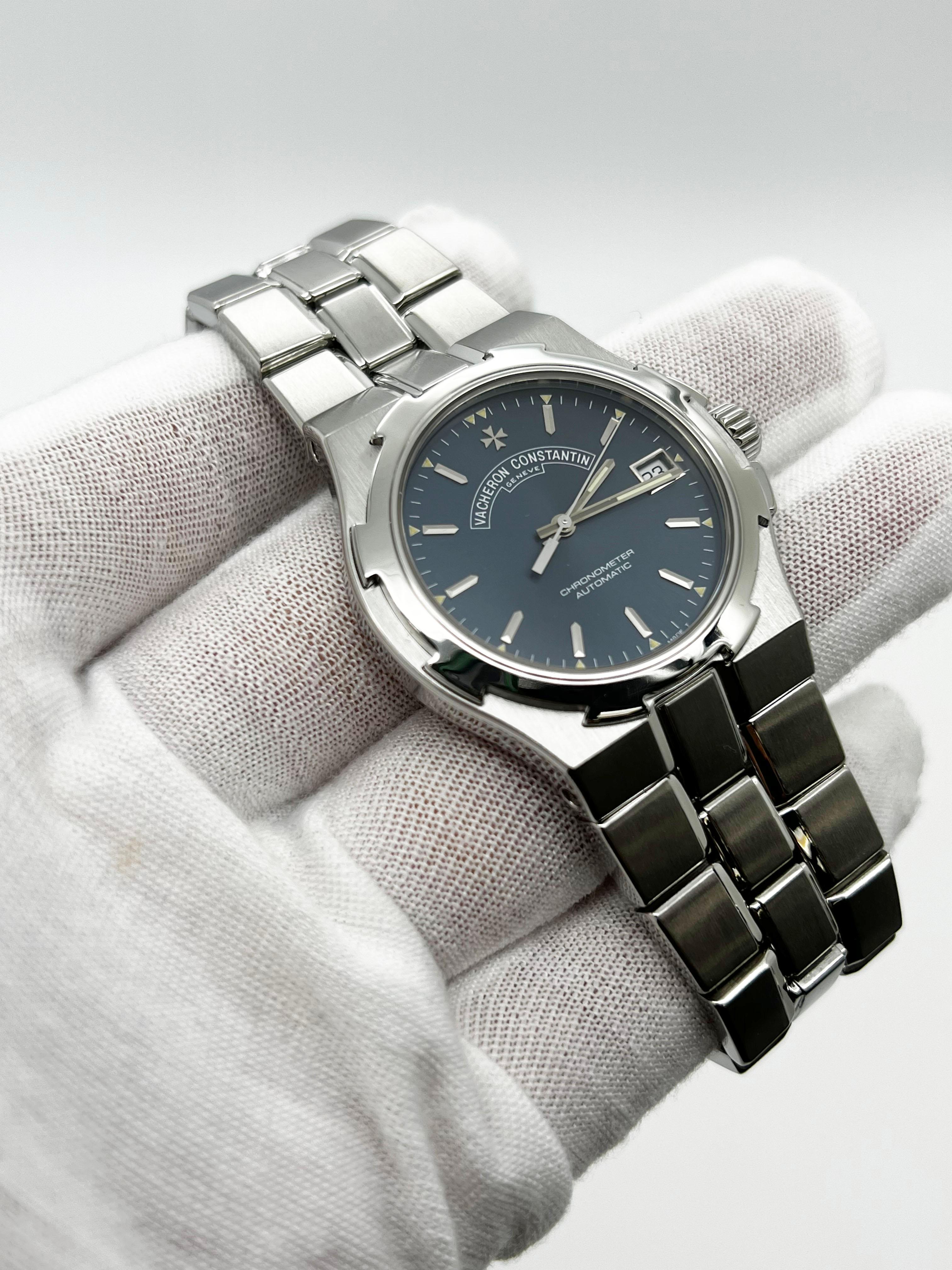 Stilnummer: 42042 / 423A



Jahr: 2001

 

Modell: Übersee

 

MATERIAL des Gehäuses: Rostfreier Stahl 

 

Band:  Rostfreier Stahl 

 

Lünette:  Rostfreier Stahl 

 

Zifferblatt: Blau

 

Gesicht: Saphirglas 

 

Gehäusegröße: 37mm 

 

Enthält: