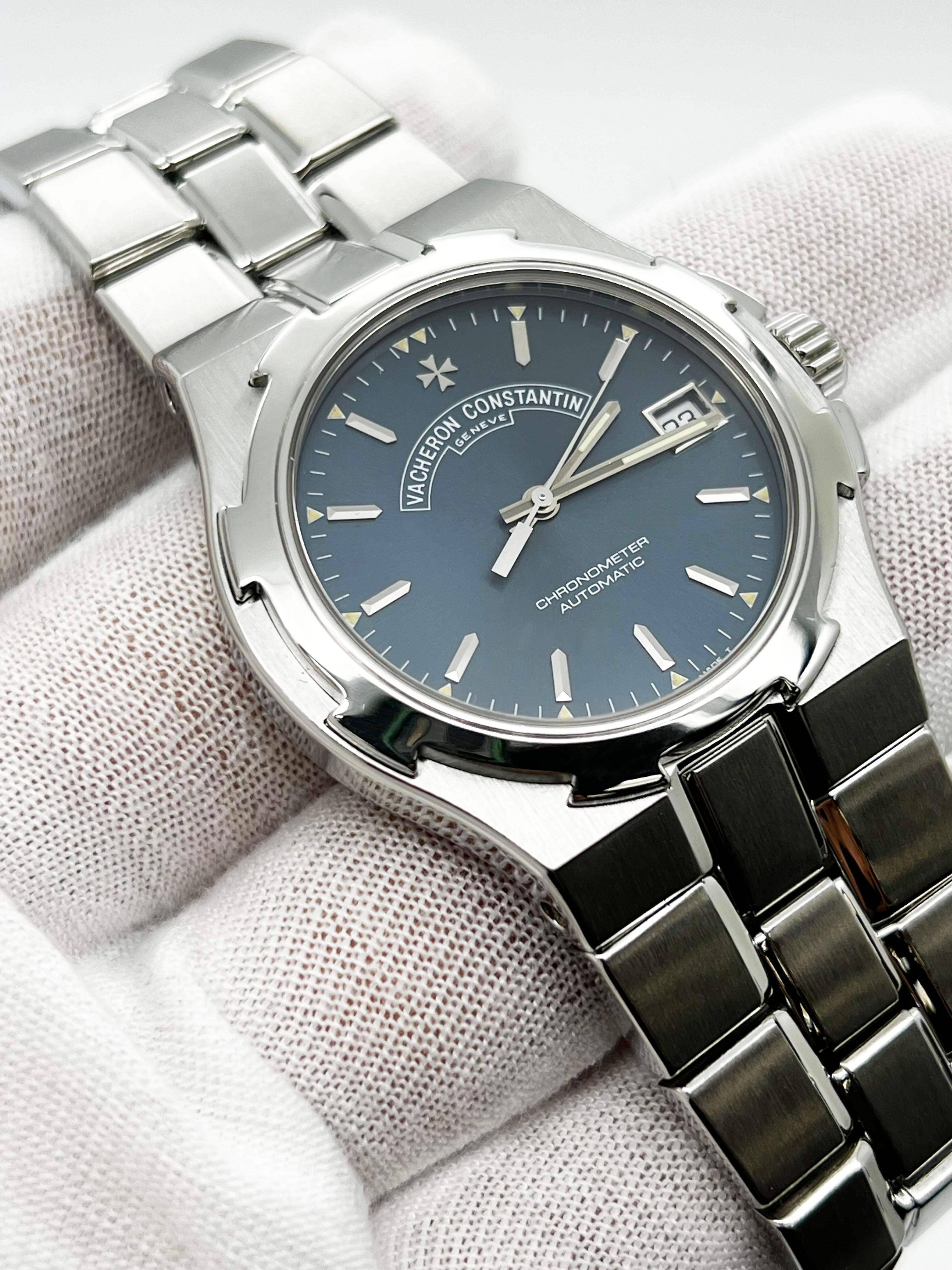 Vacheron Constantin 42042 / 423A Übersee-Schachtelpapier aus Edelstahl mit blauem Zifferblatt im Zustand „Hervorragend“ in San Diego, CA