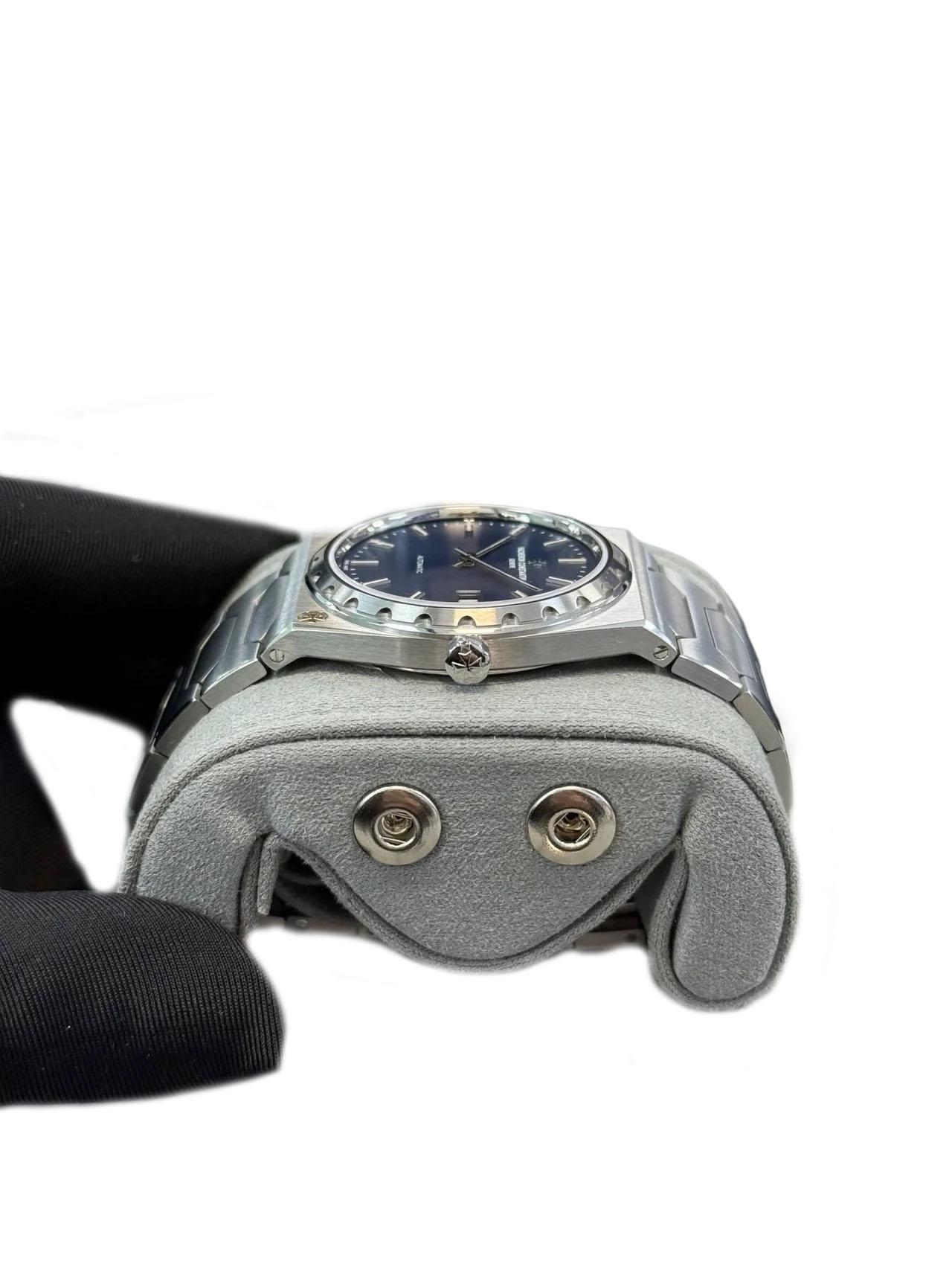Vacheron Constantin Cadran Bleu Acier Historiques 222 Référence # 4200H/222A-B934 en vente 5