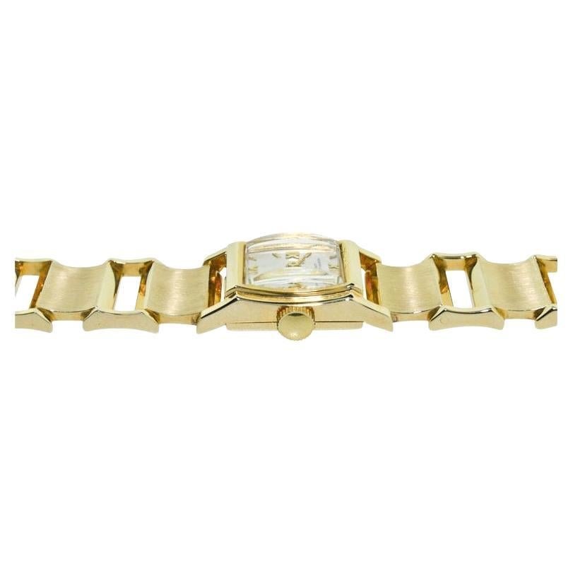 Vacheron & Constantin Ladies 14 Karat Gold Art Deco Bracelet Watch circa 1940s 3