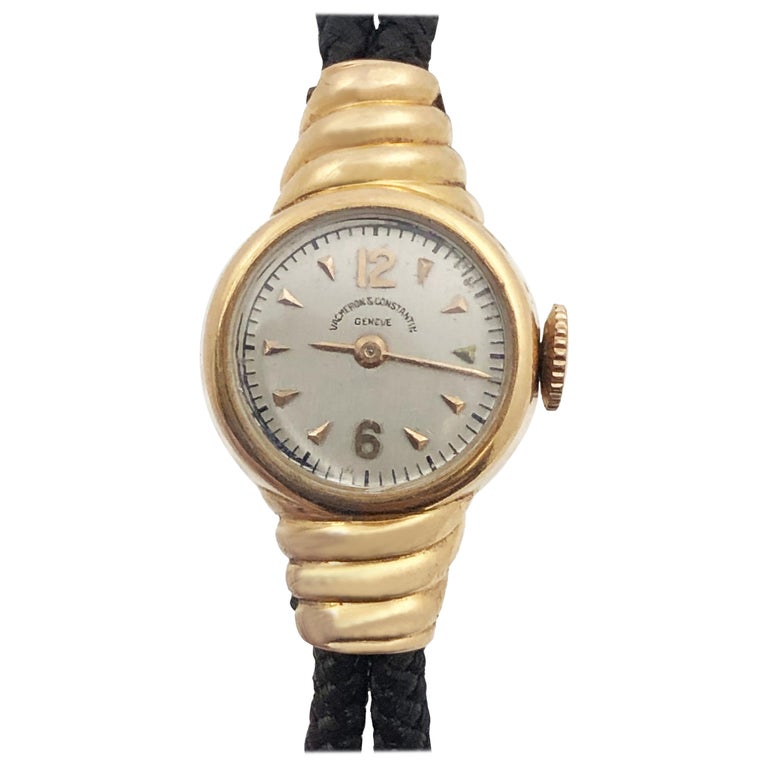 Vacheron & Constantin Ladies 1940s Rose Gold Mechanical Wristwatch For Sale