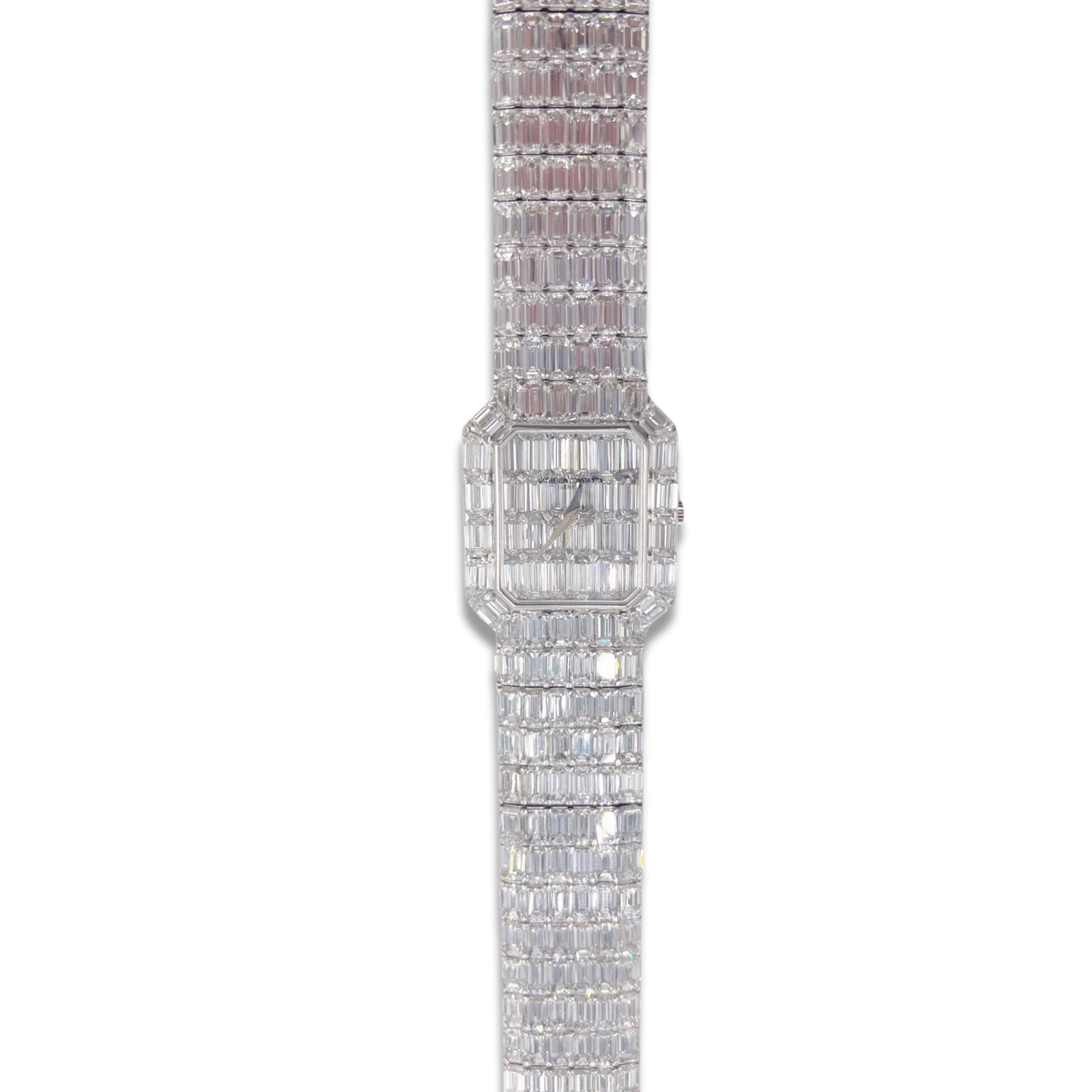 Vacheron Constantin Montre pagode Kalla en or blanc 18 carats pour femmes Excellent état - En vente à West Palm Beach, FL