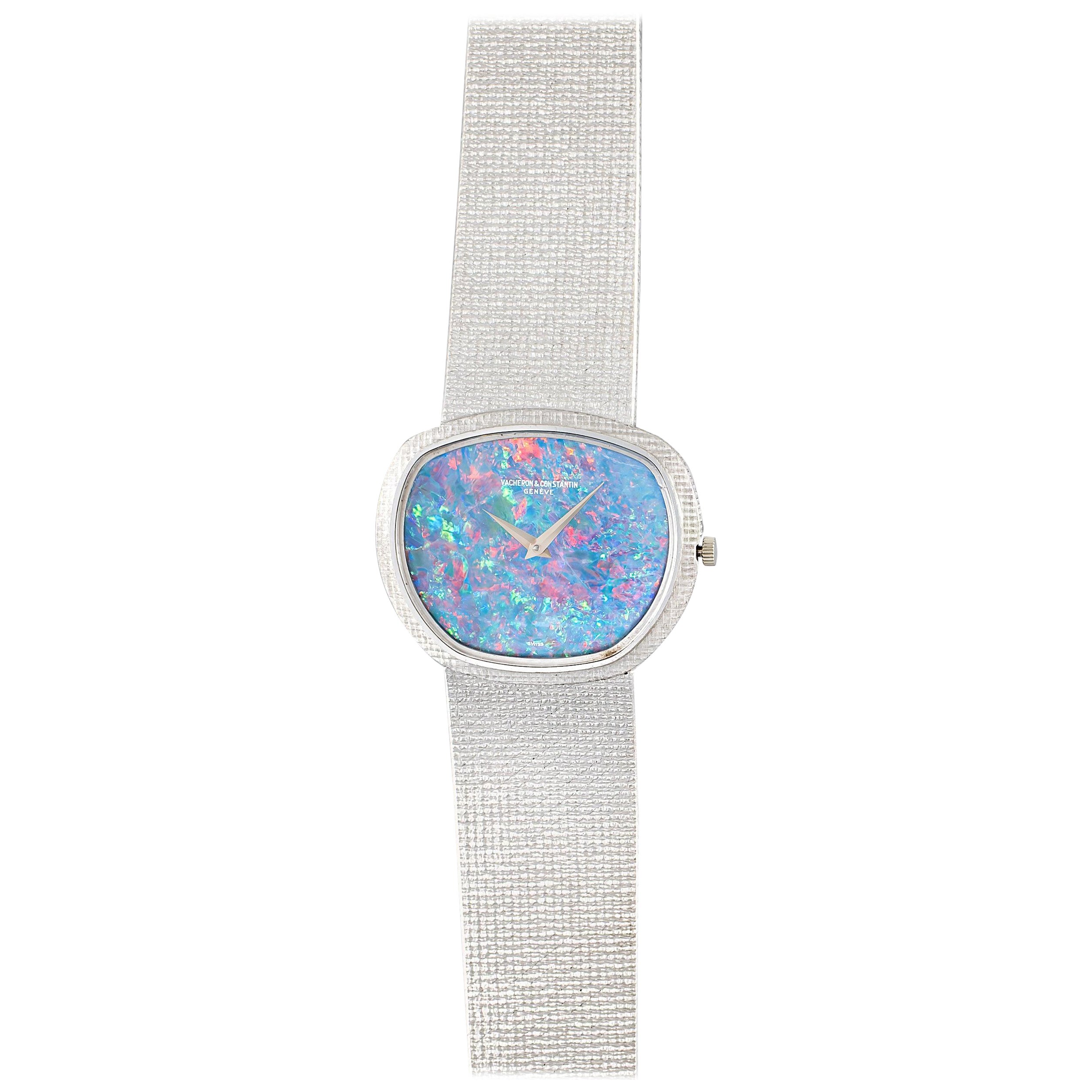 Montre Vacheron Constantin à cadran opale en or blanc 18 carats, années 1970