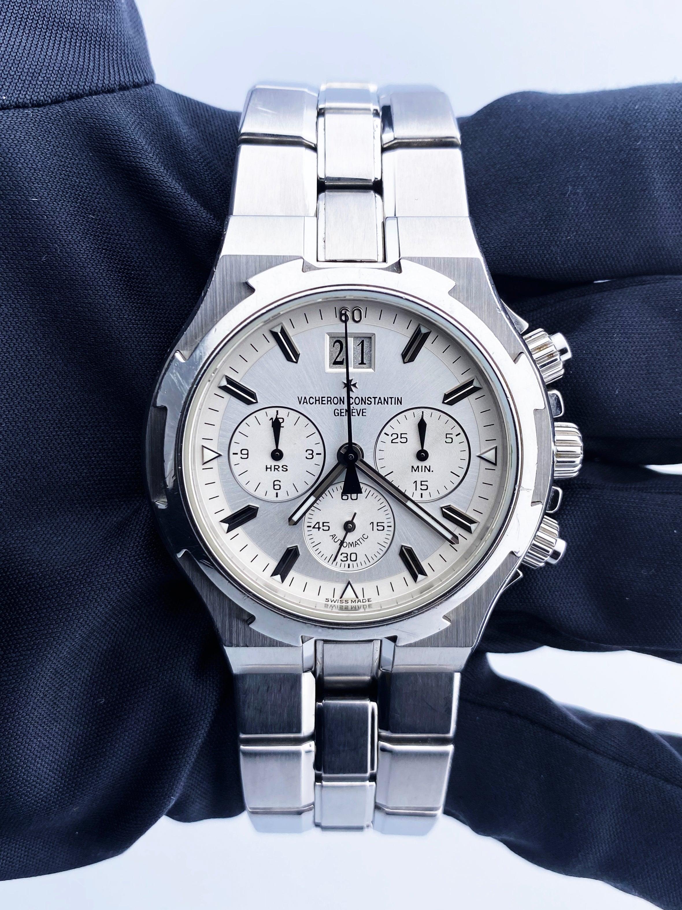 Vacheron Constantin Overseas 49140/423A-8790 Mens Watch. 40mm stainless steel case with stainless steel bezel. White dial with luminous steel hands and index hour marker. Date display at the 12 o'clock position. Three black sub-dials. Small seconds